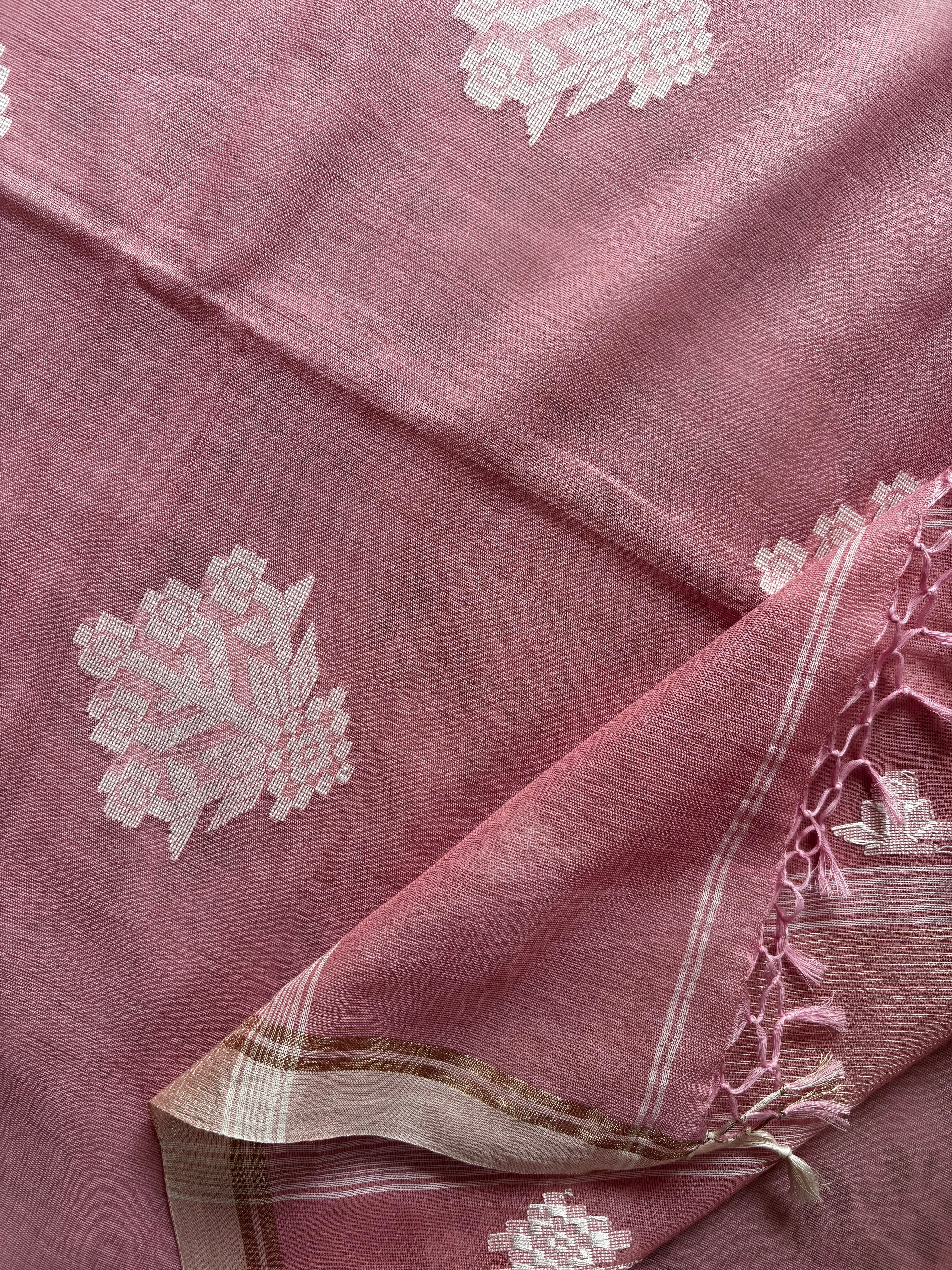 Handwoven Pink Colour Cotton Jamdani Saree