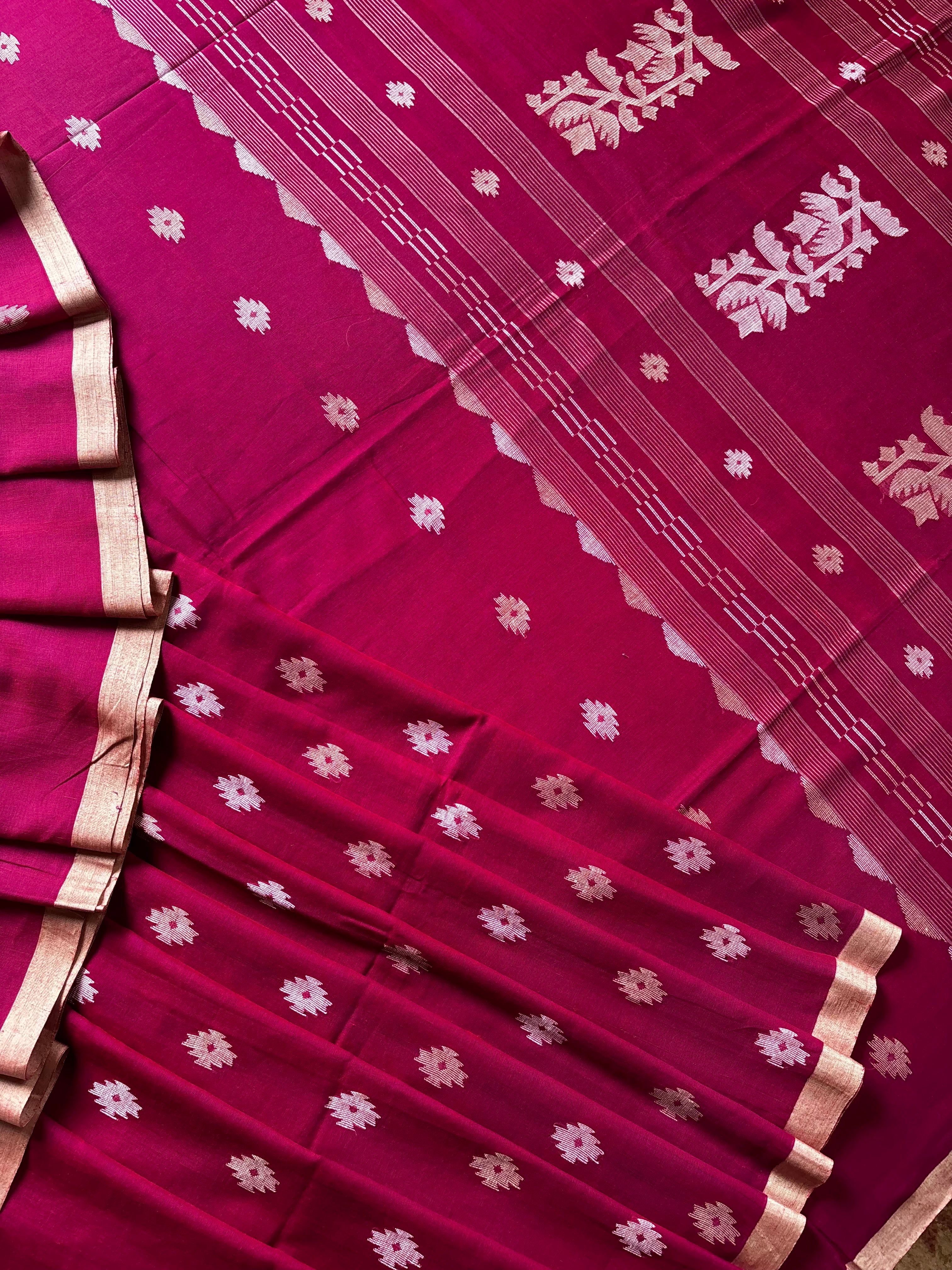 Handwoven Pink and Red Dual Toned Cotton Jamdani Saree