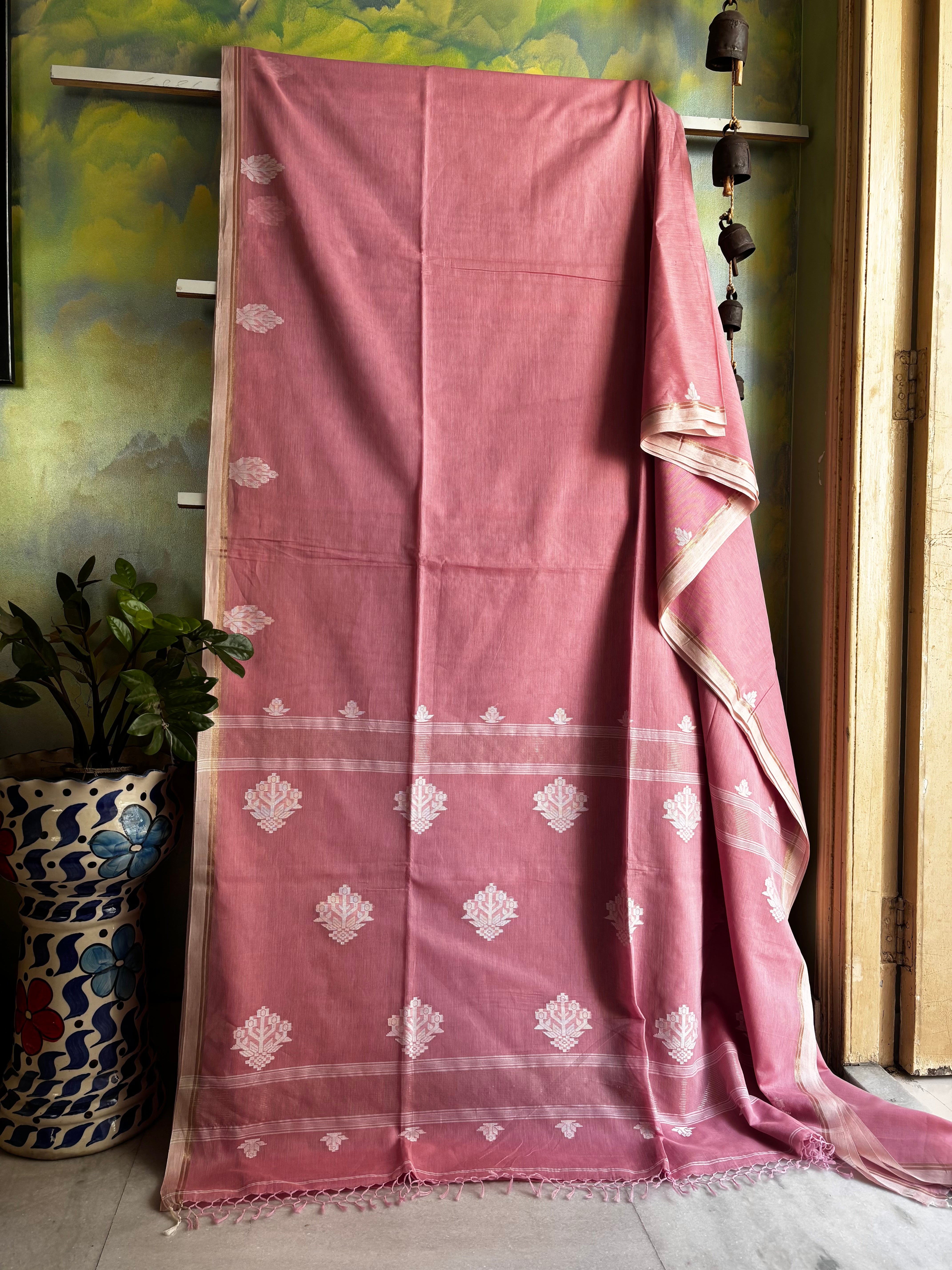 Handwoven Pink Colour Cotton Jamdani Saree