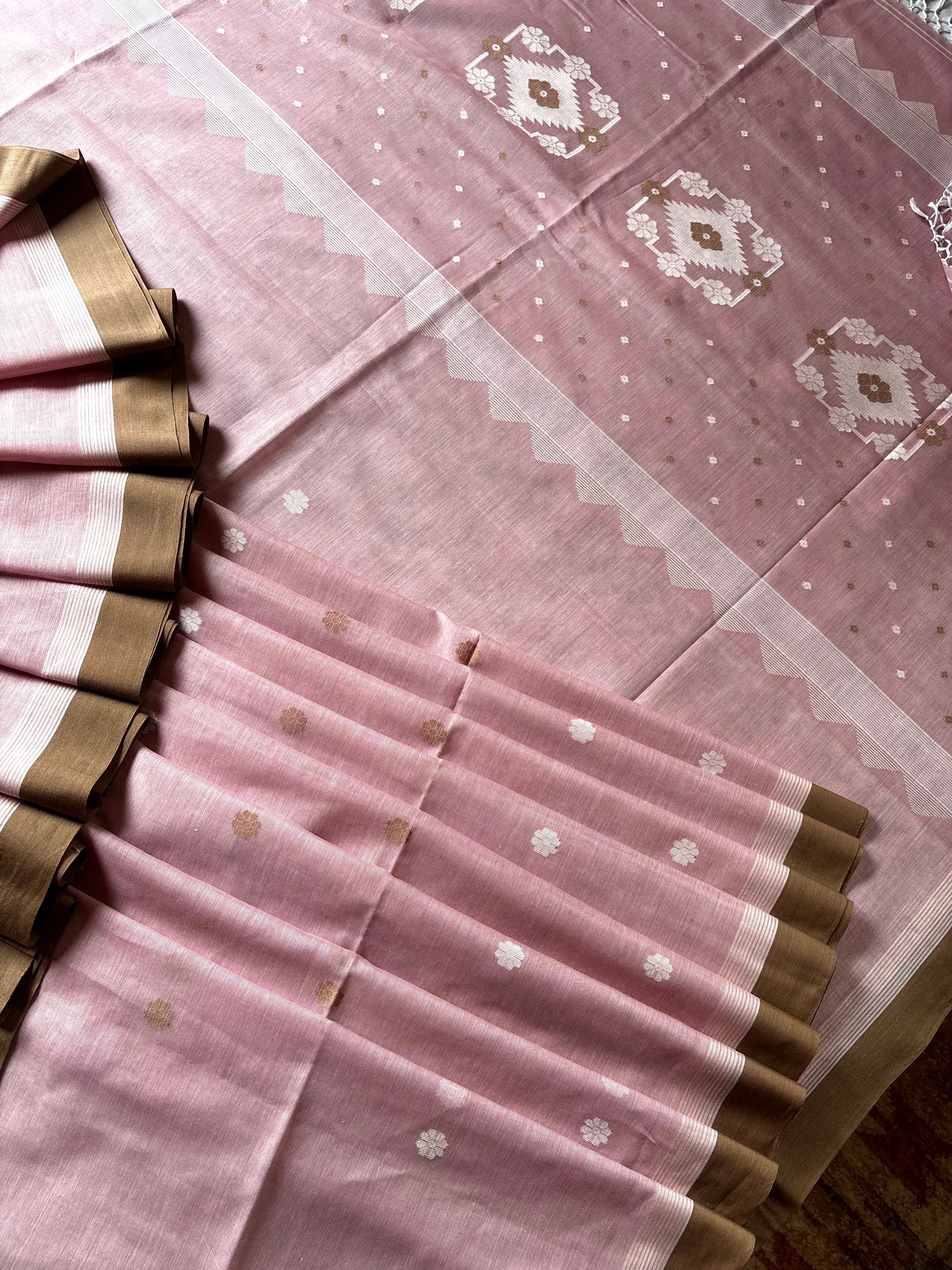 Handwoven Light Baby Pink Colour Cotton Jamdani Saree