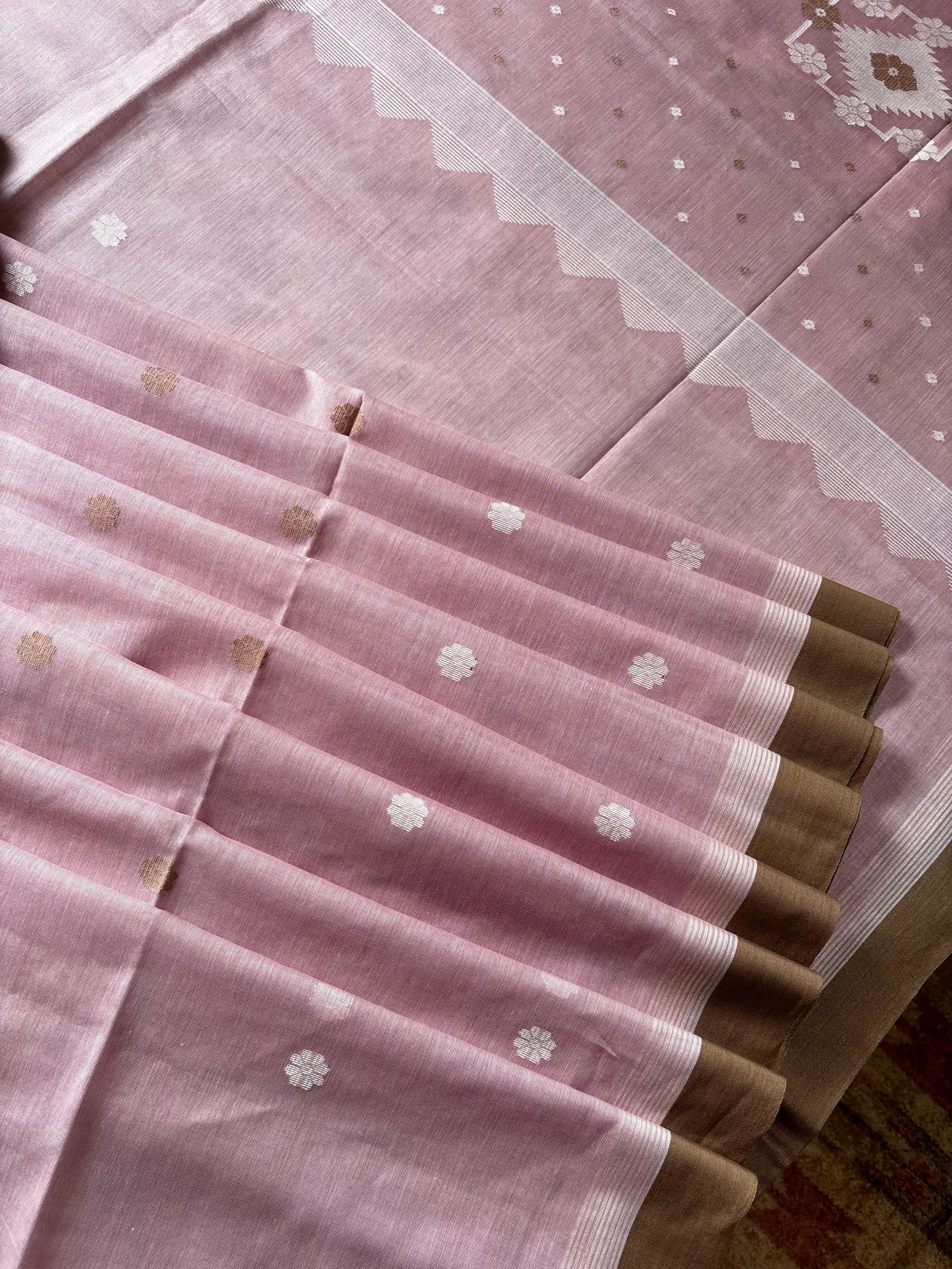 Handwoven Light Baby Pink Colour Cotton Jamdani Saree