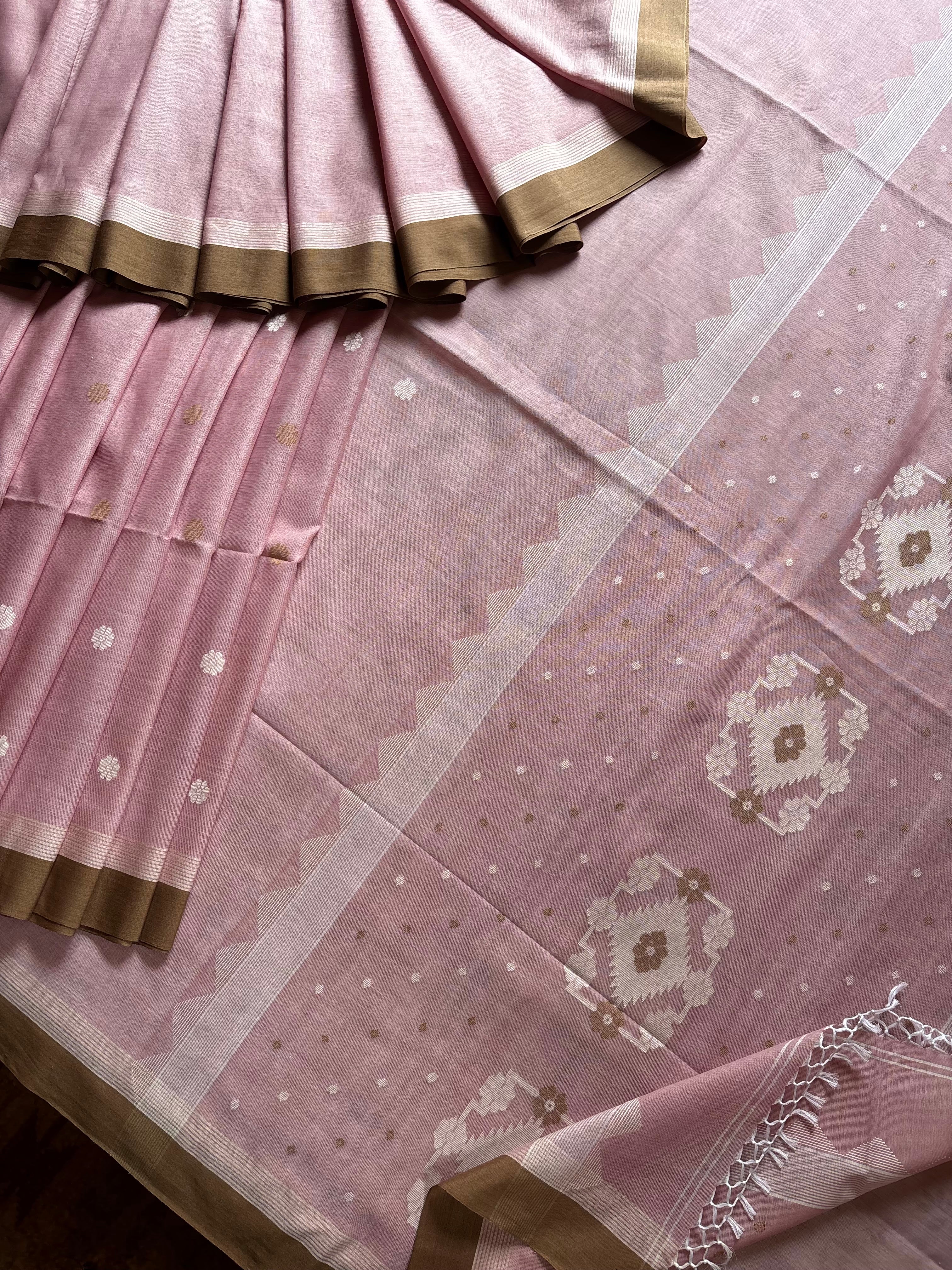 Handwoven Light Baby Pink Colour Cotton Jamdani Saree