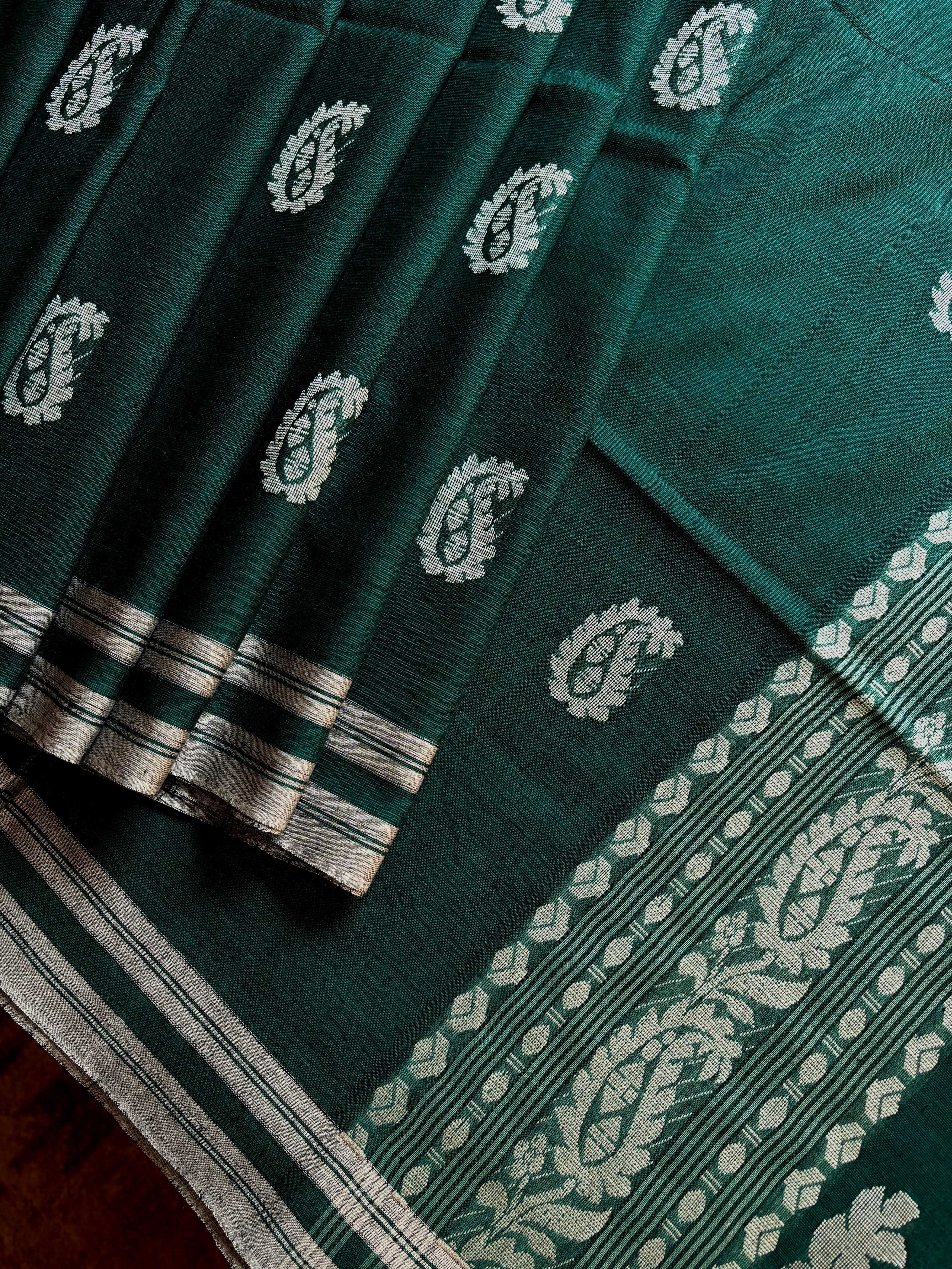 Handwoven Bottle Green Cotton Jamdani Saree