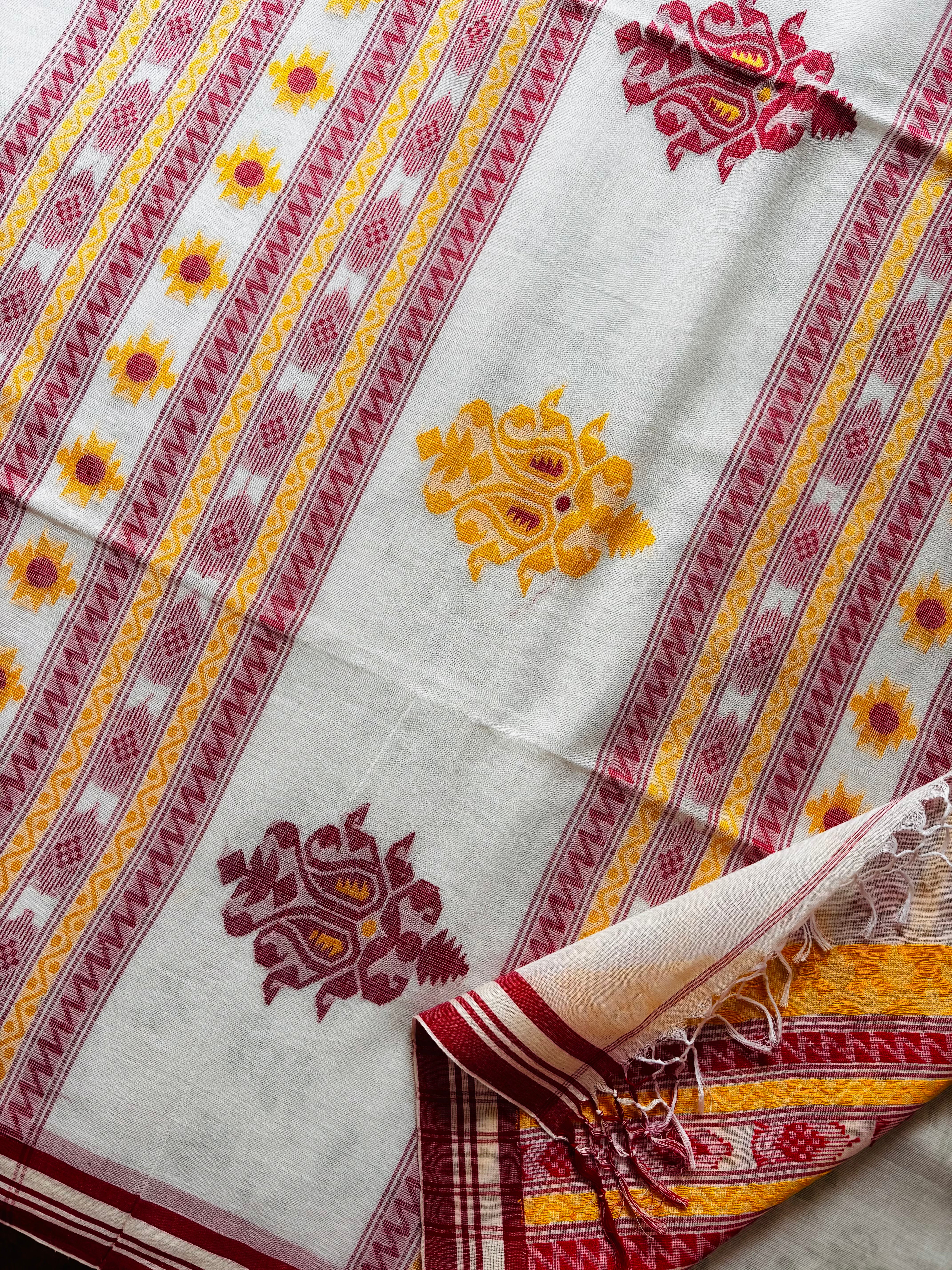 Handwoven White Red Orangish Yellow Colour Cotton Jamdani Saree