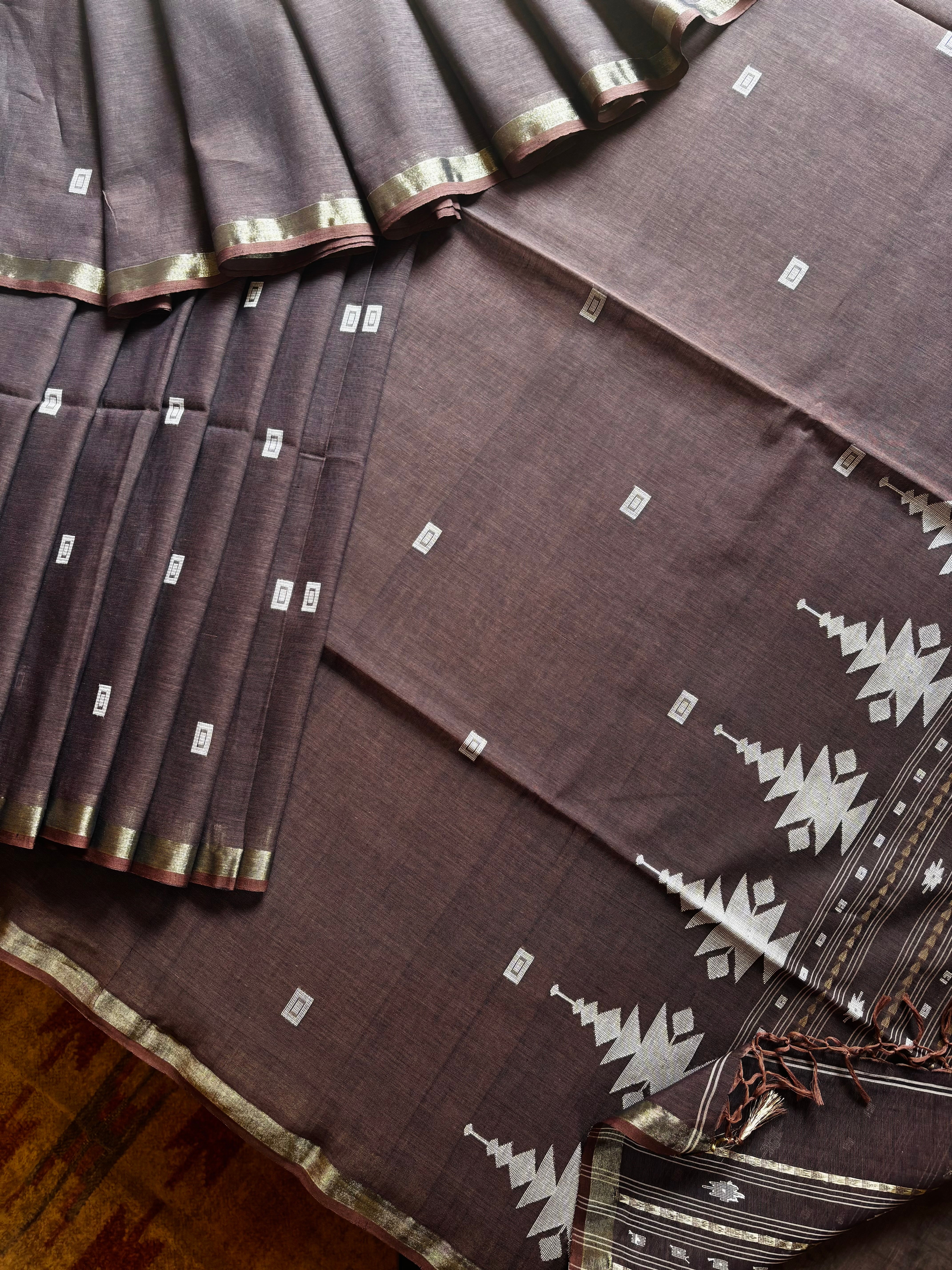 Handwoven Brown Colour Cotton Jamdani Saree
