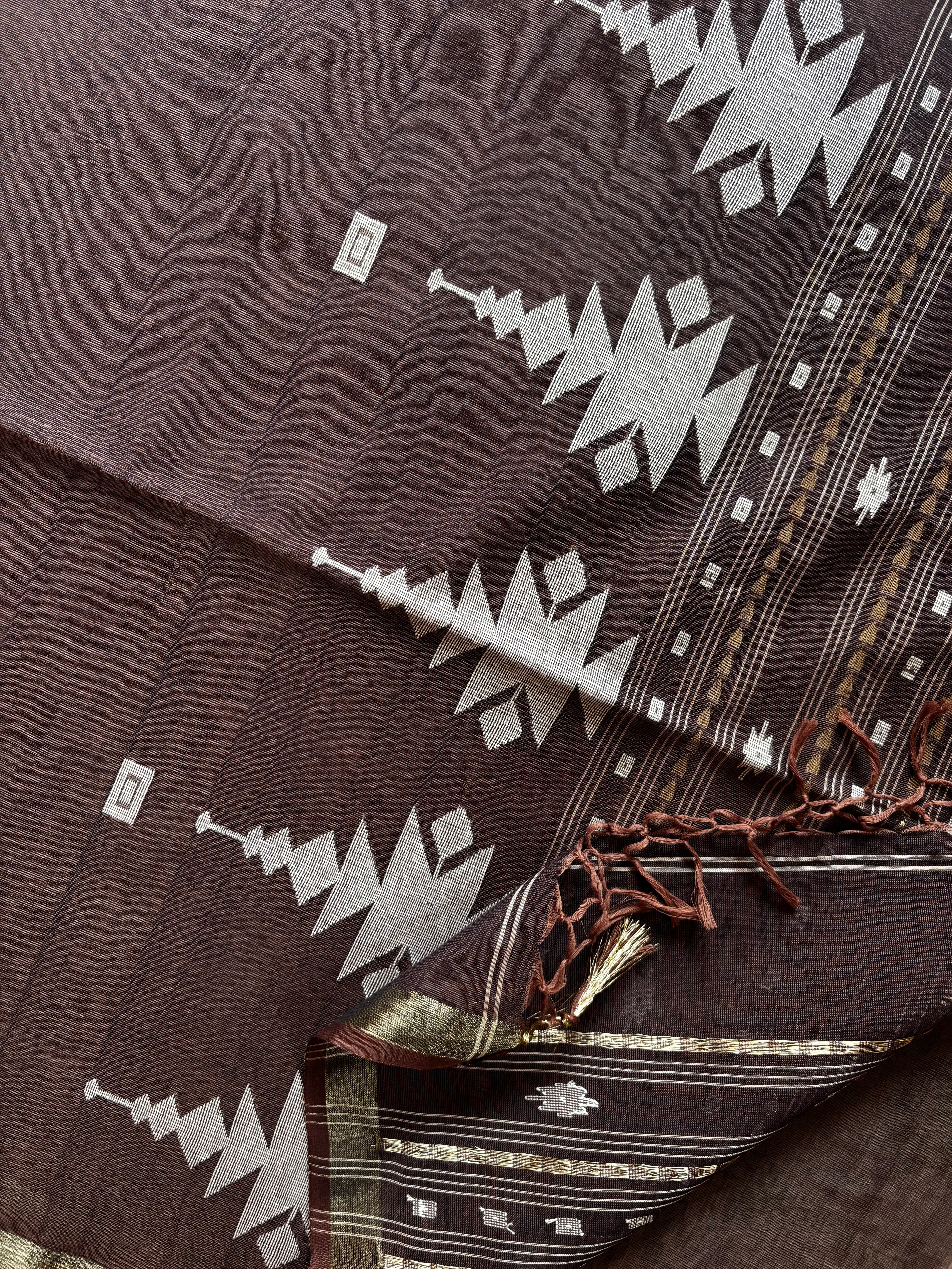 Handwoven Brown Colour Cotton Jamdani Saree