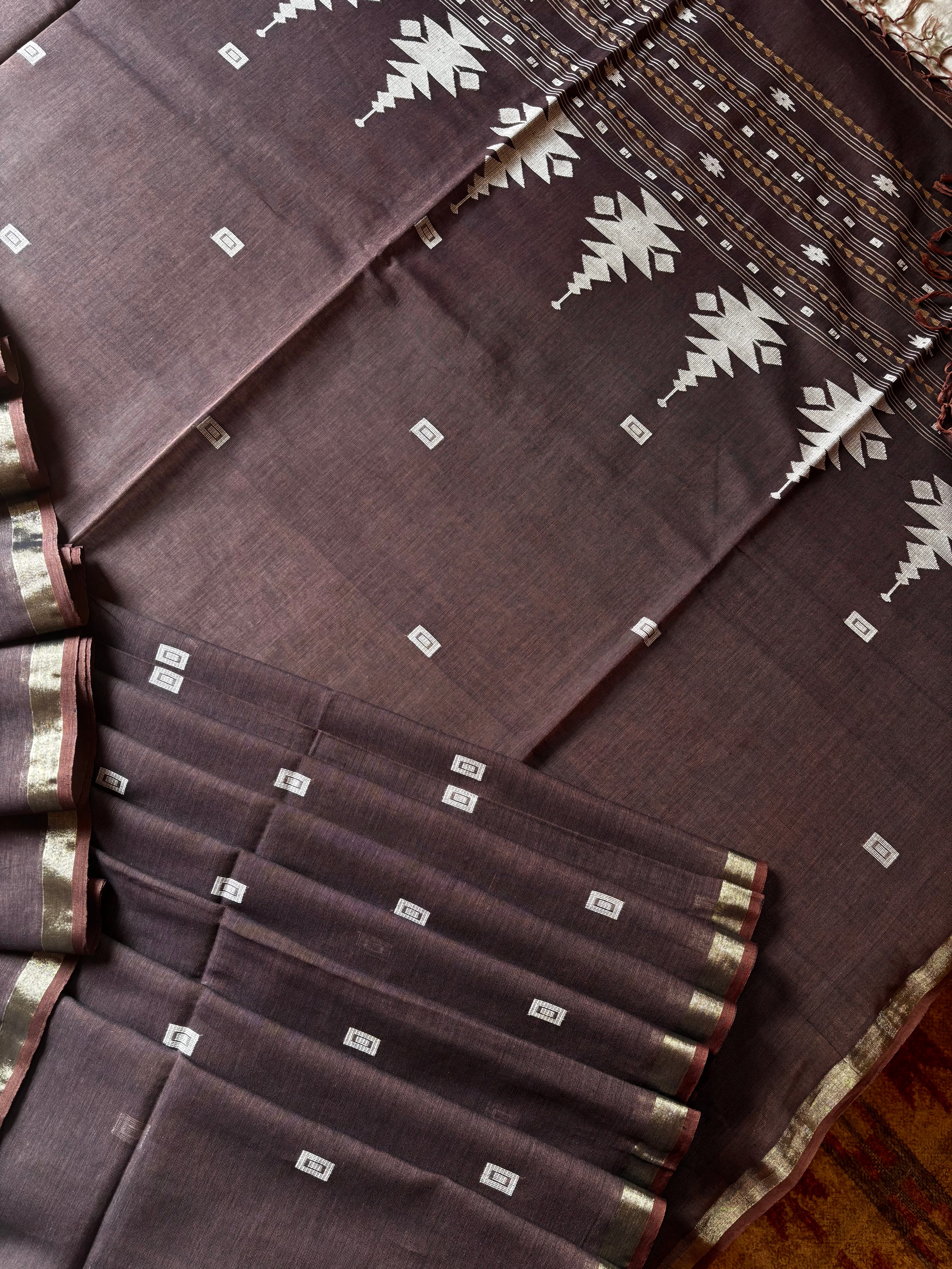 Handwoven Brown Colour Cotton Jamdani Saree