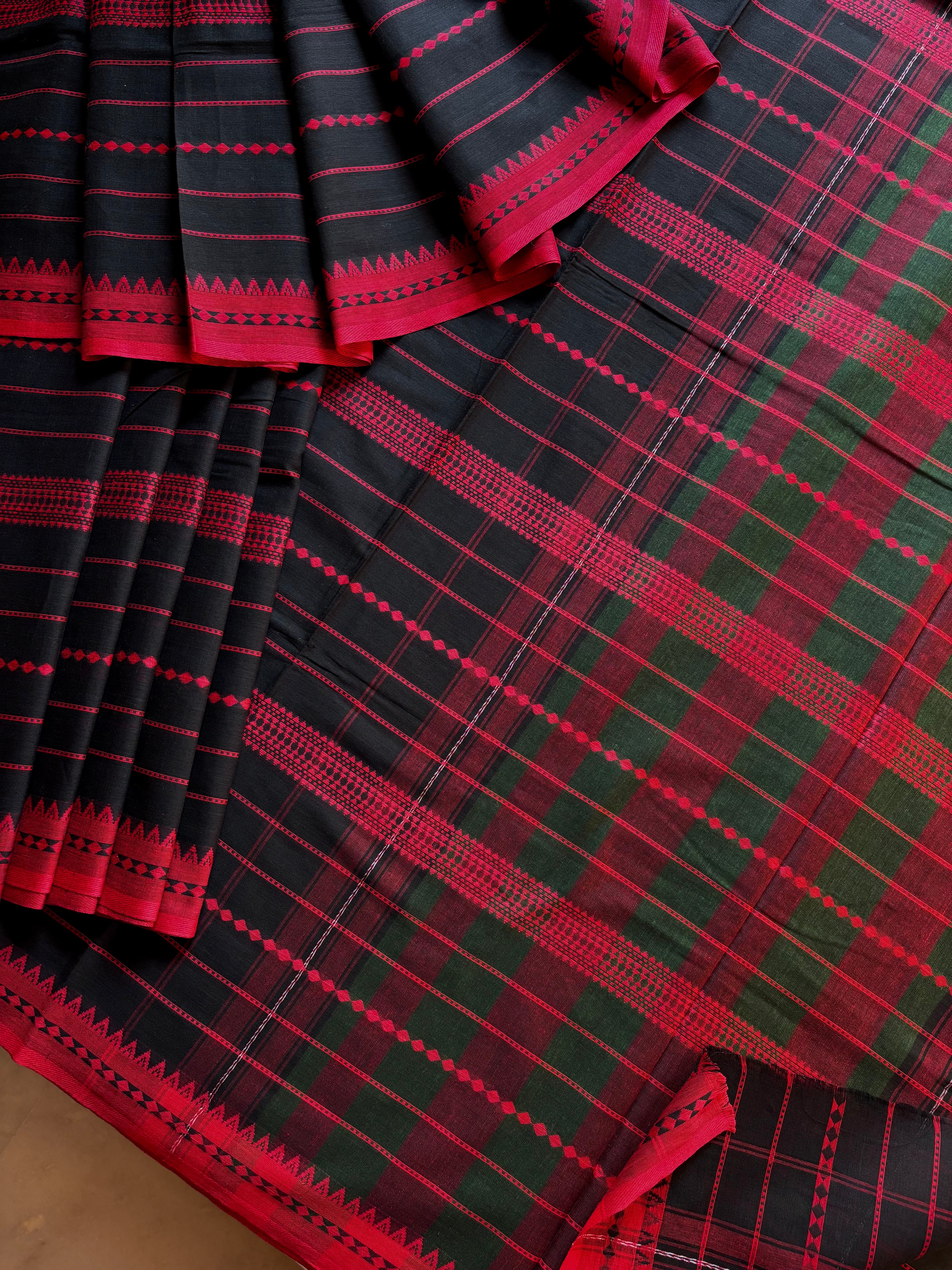 Handwoven Black Red Pure Cotton Saree
