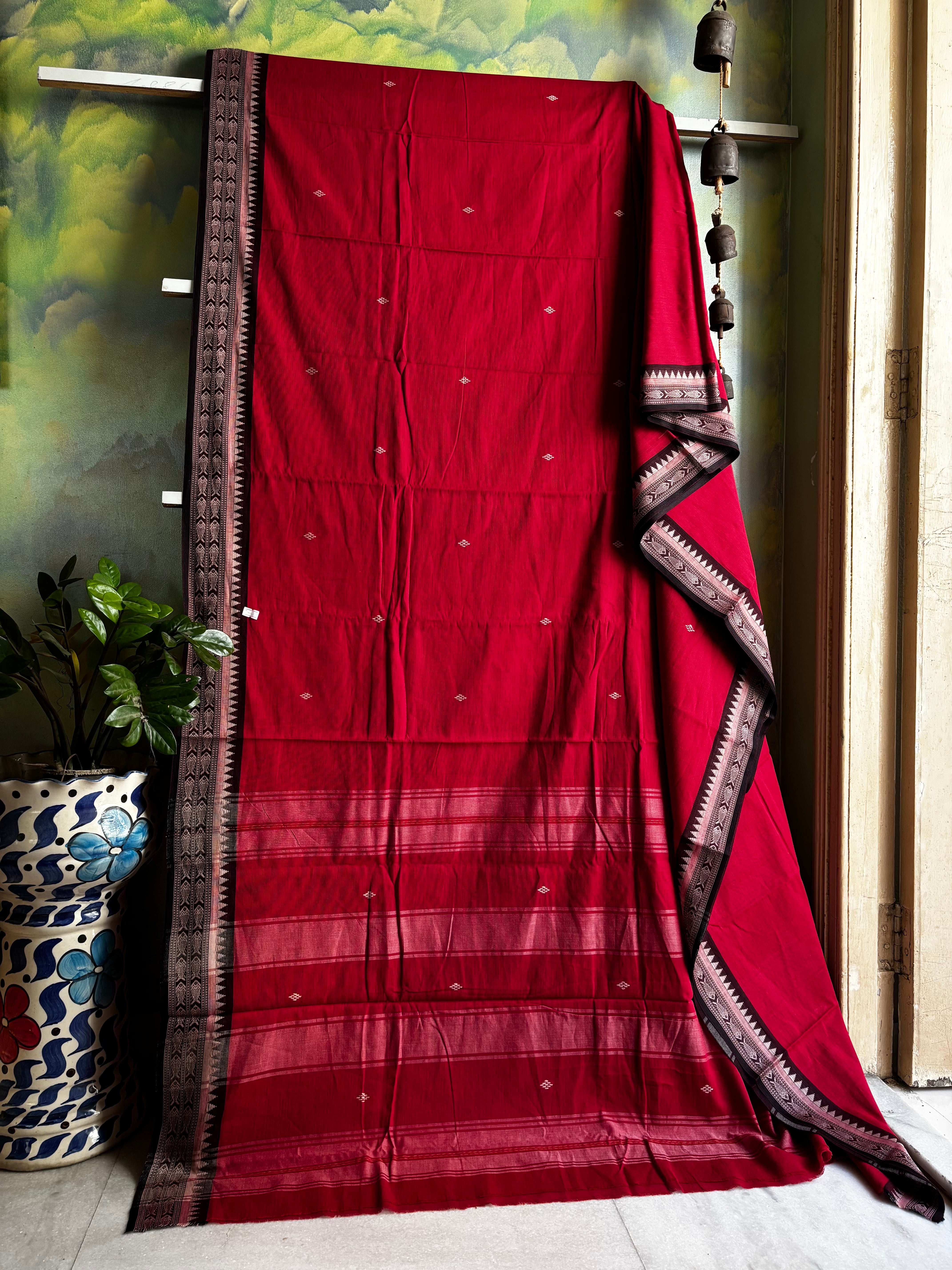 Handwoven Dark Red Pure Cotton Saree