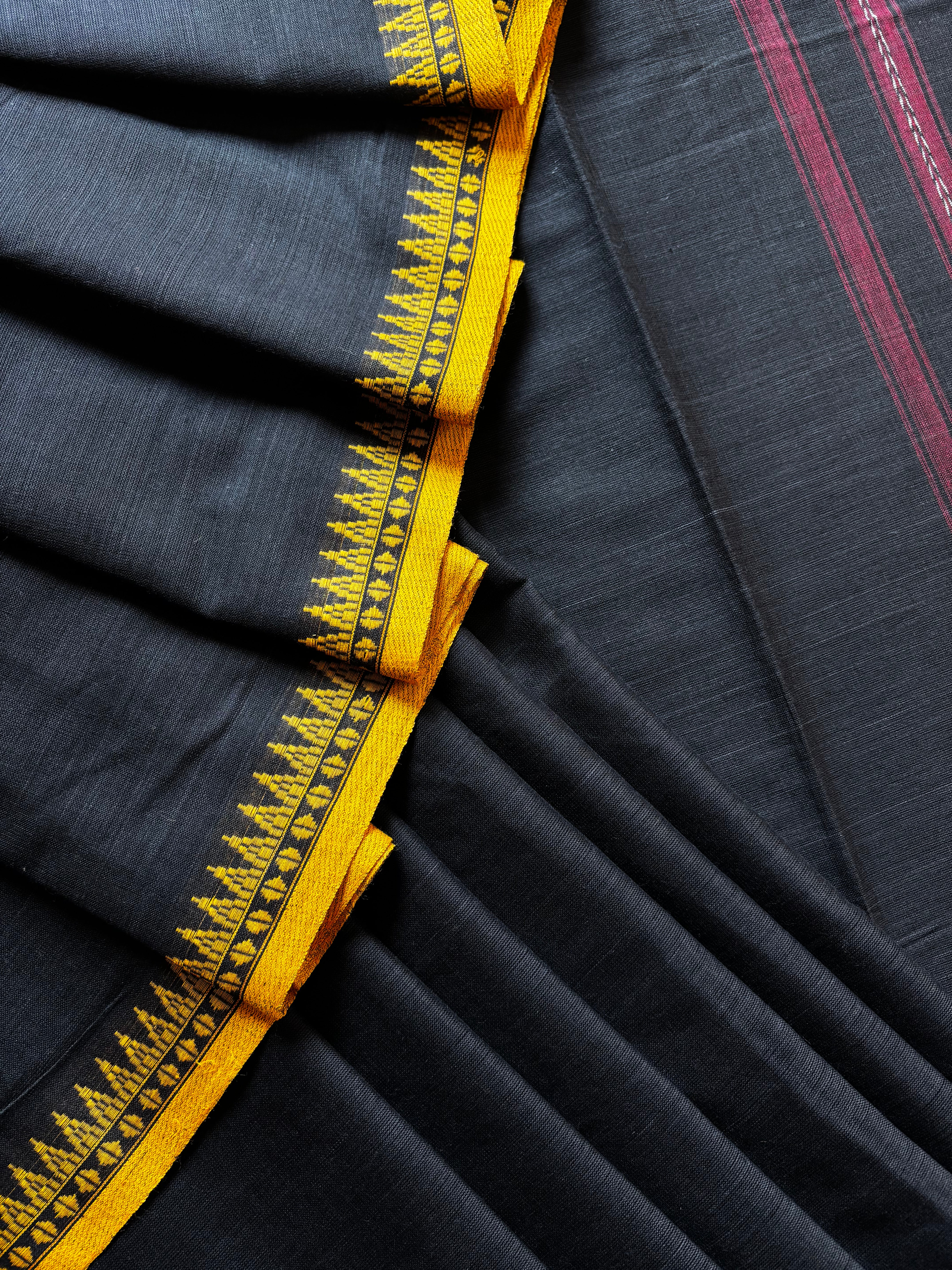 Handwoven Black Colour Pure Cotton Saree