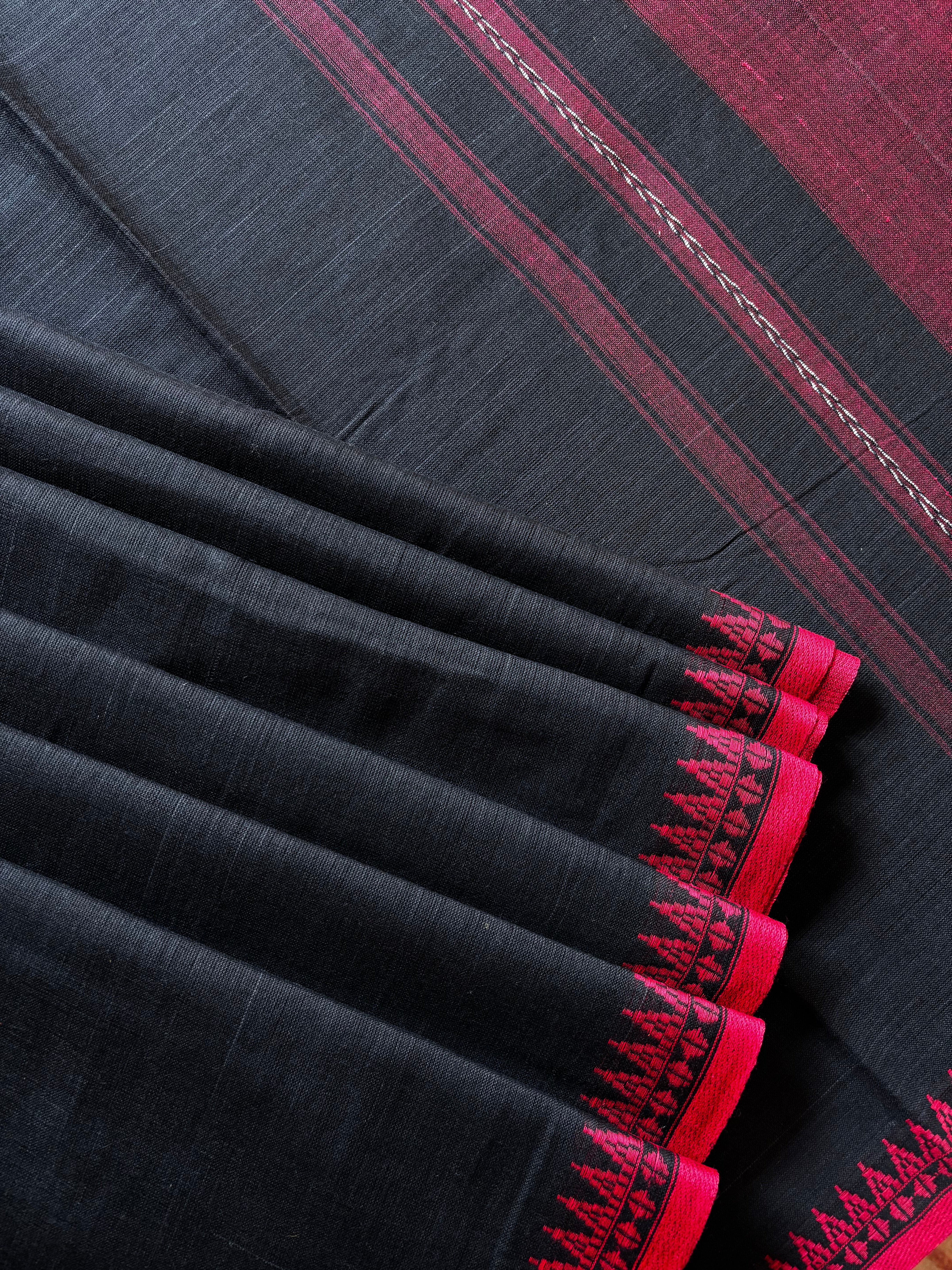 Handwoven Black Colour Pure Cotton Saree