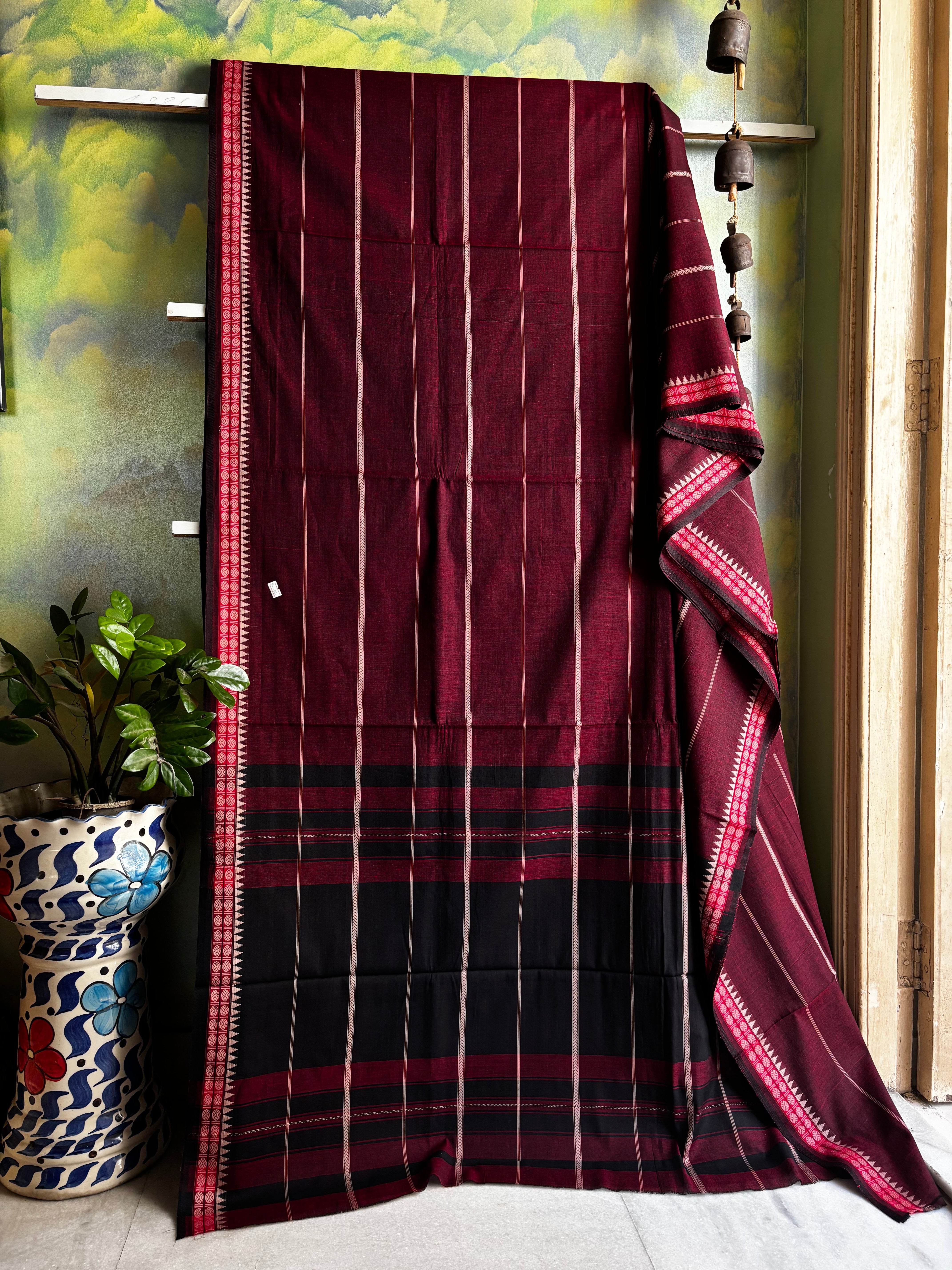Handwoven Garnet Colour Pure Cotton Saree