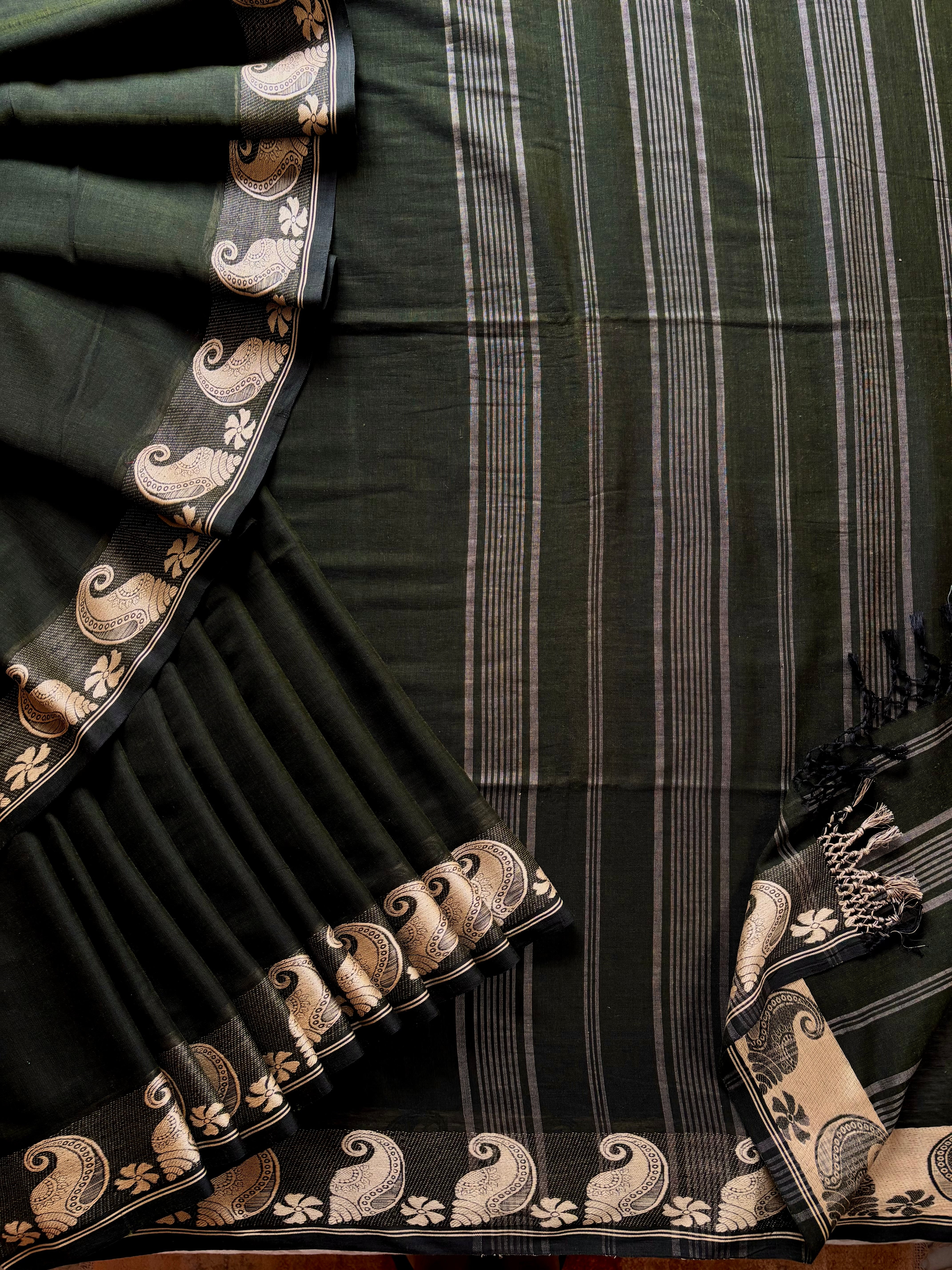 Handwoven Dark Bottle Green Phulia Cotton Saree