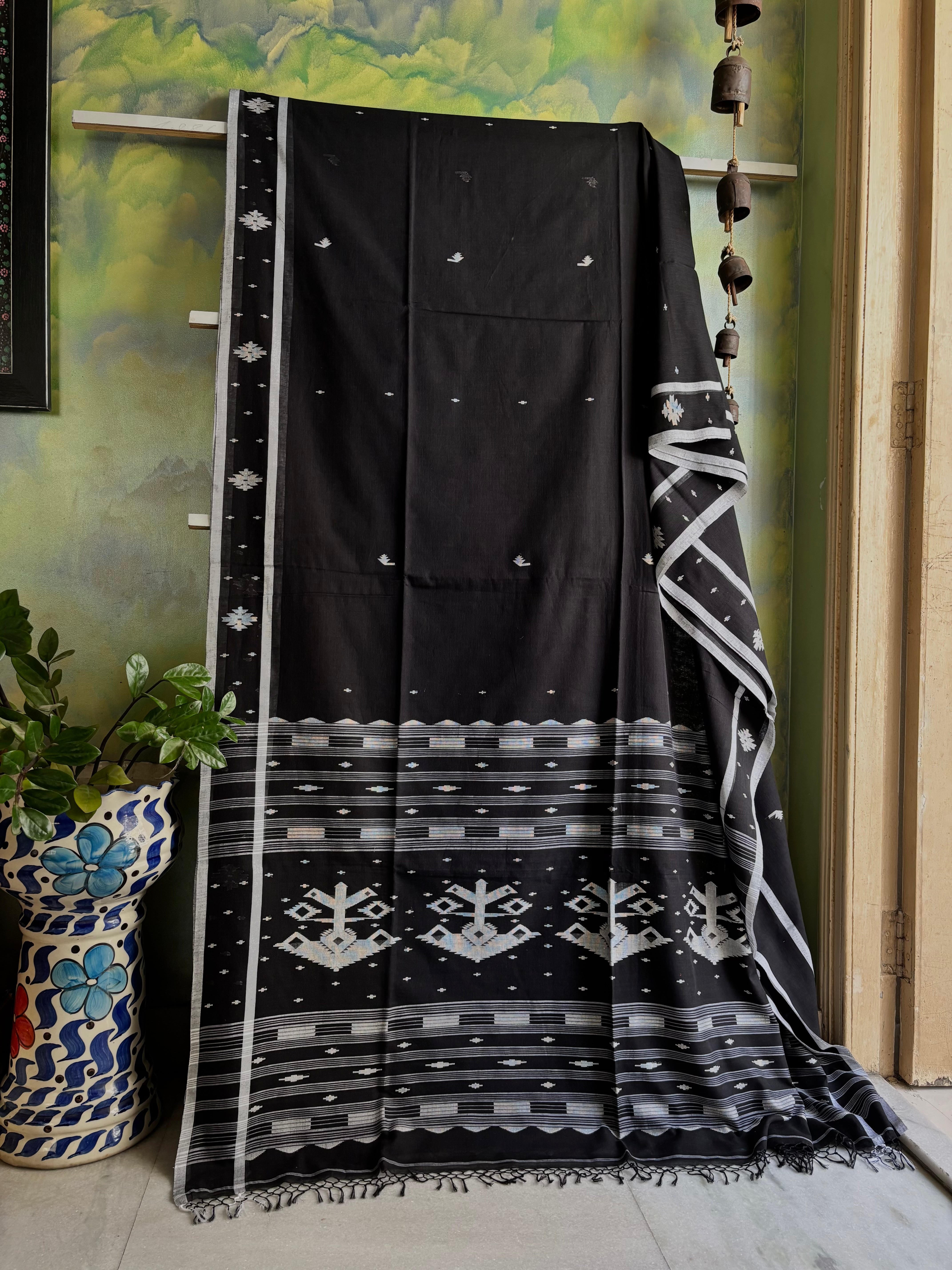 Handwoven Black and White Cotton Jamdani