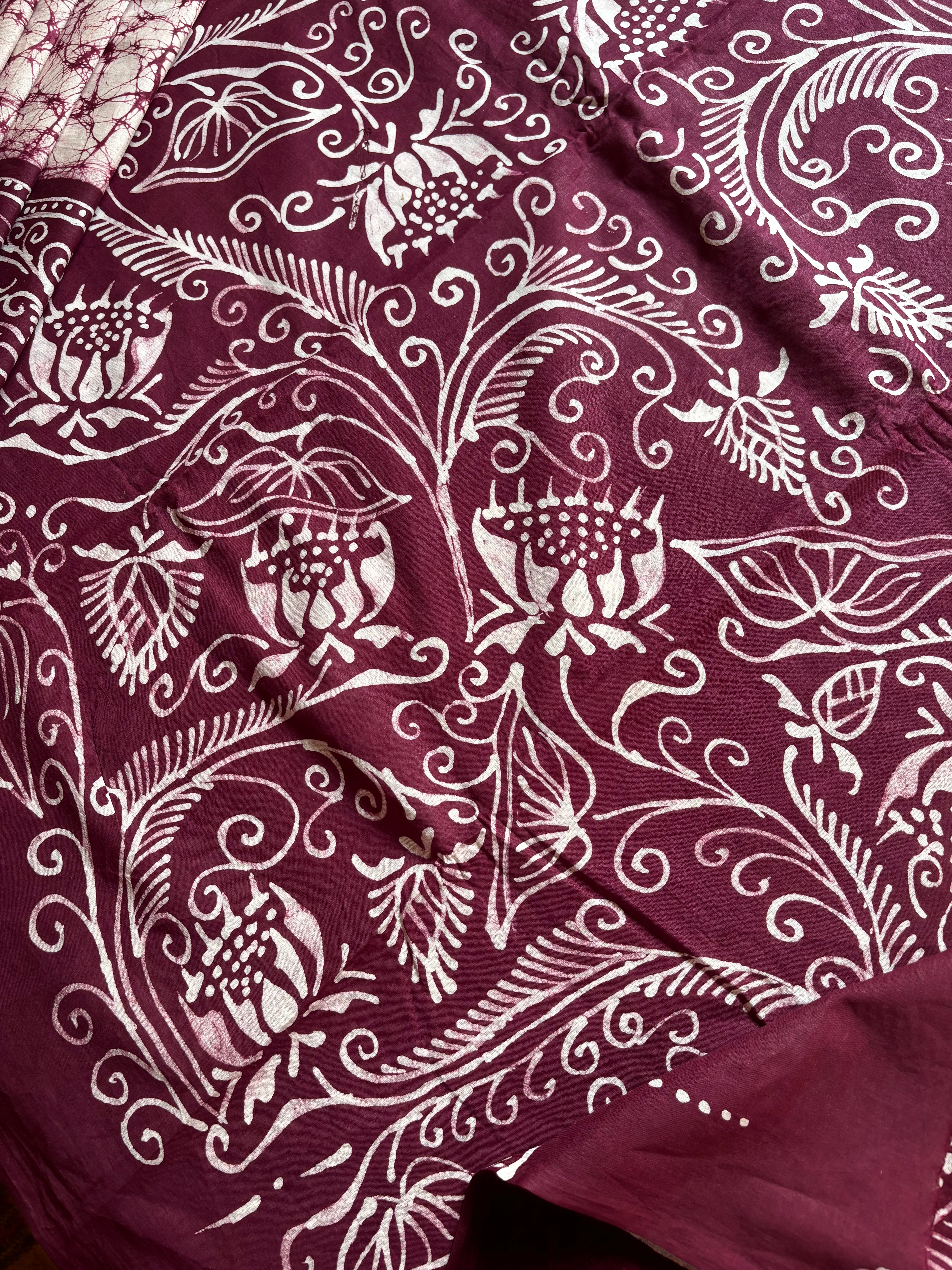 Handmade White Colour Pure Cotton Batik Saree