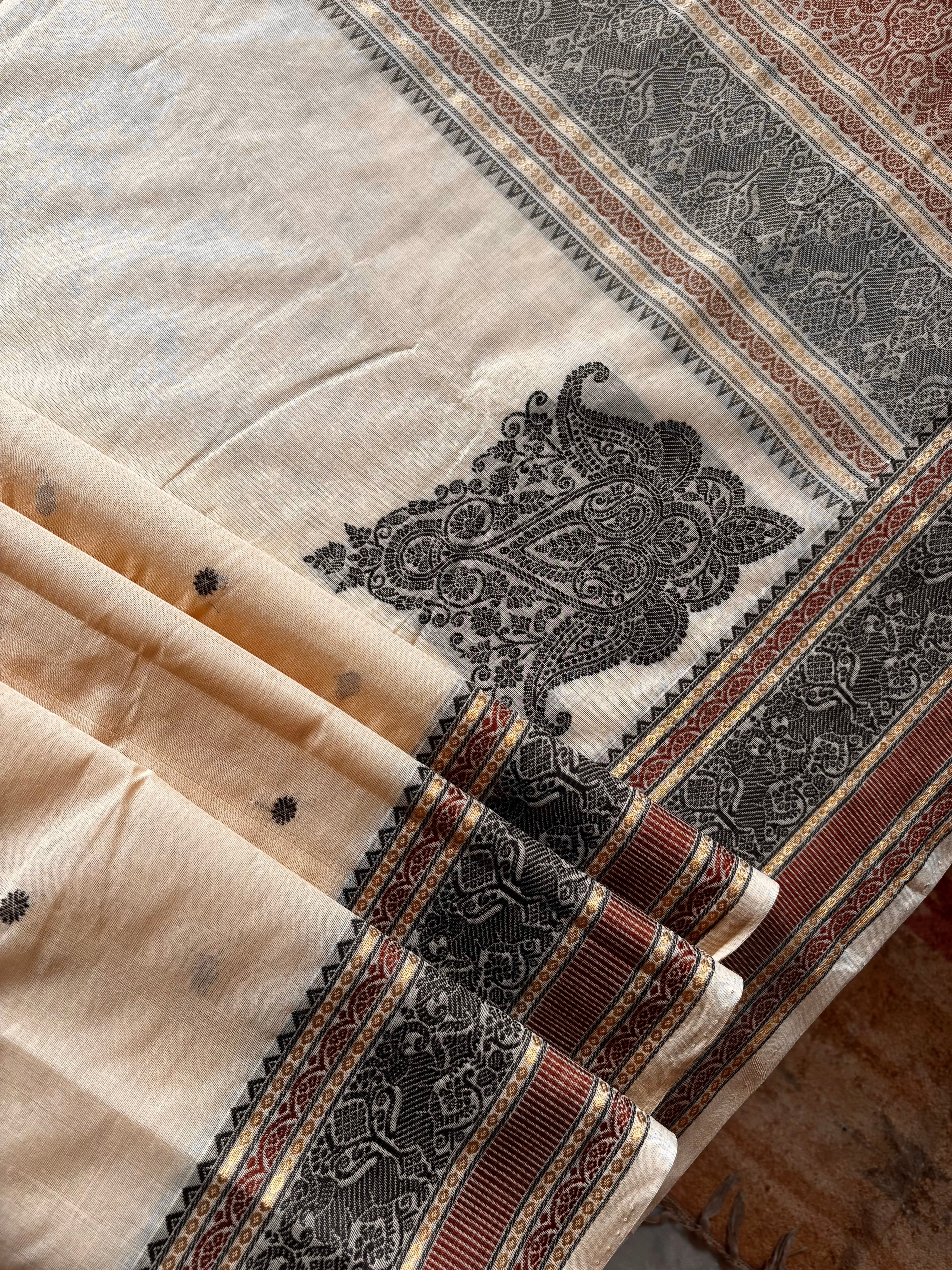Handwoven Chandan Colour Cotton Kanchipuram Saree