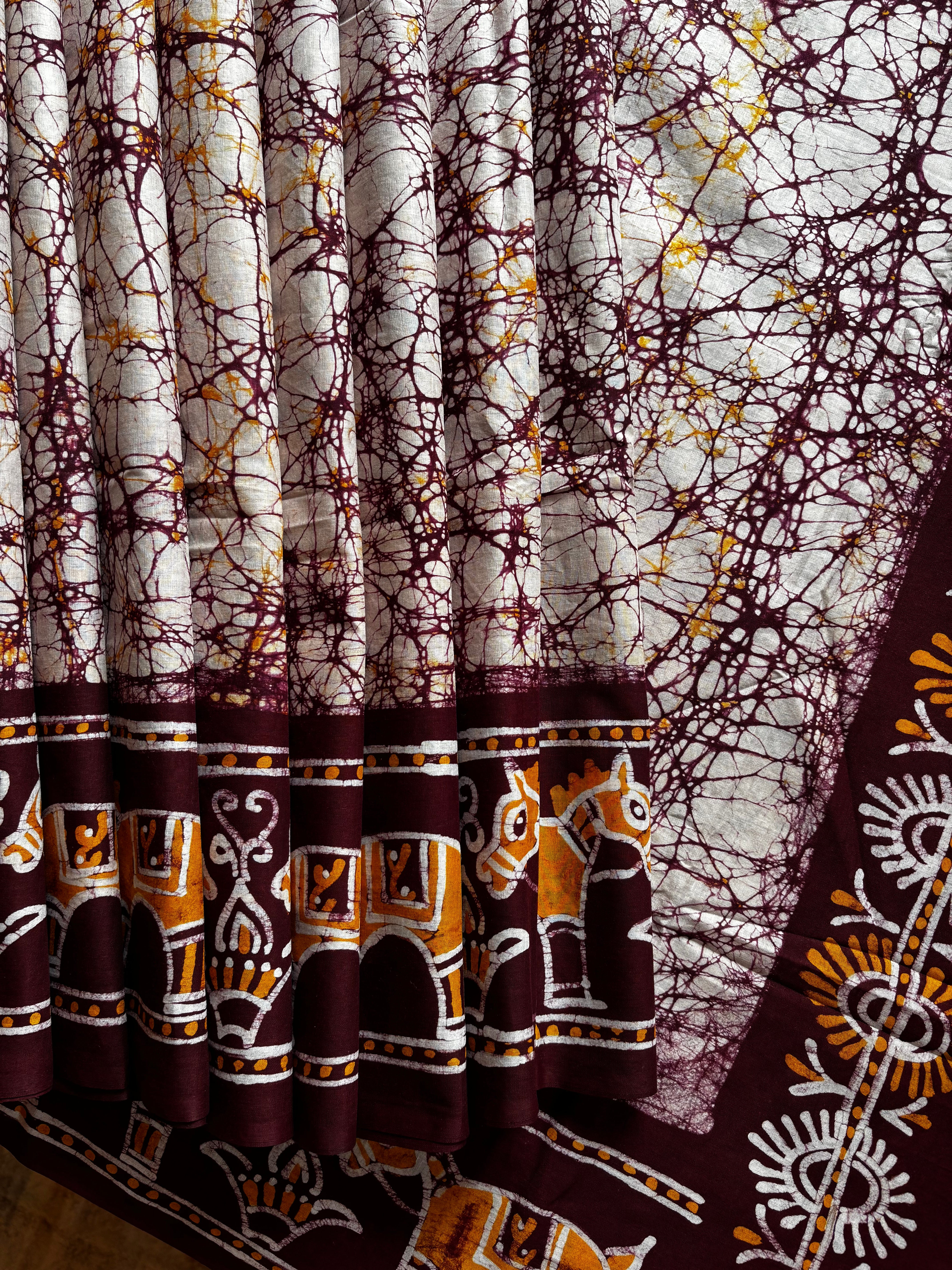 Handmade White Brownish Maroon Pure Cotton Batik Saree