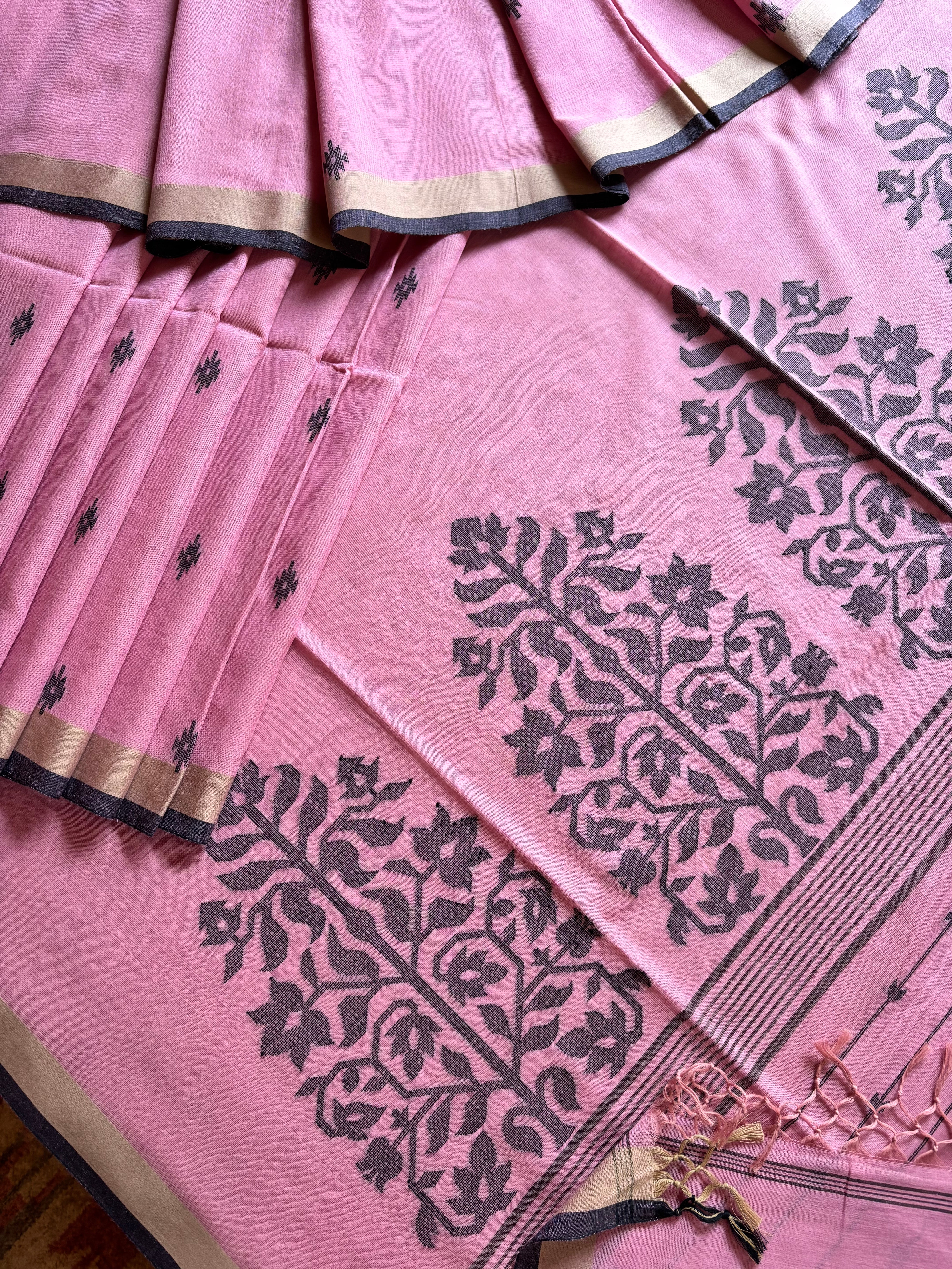 Handwoven Dusty Pink Cotton Jamdani Saree