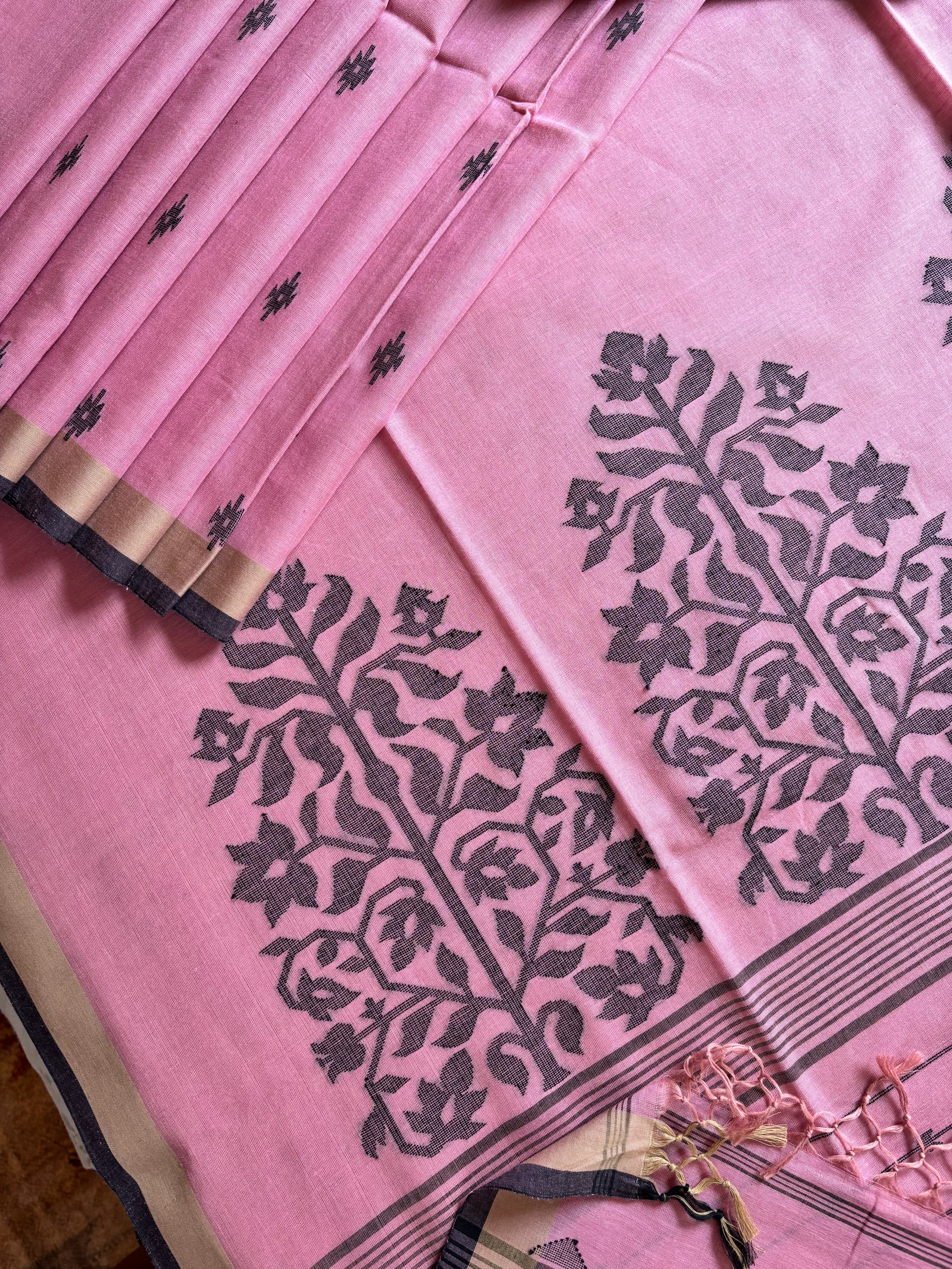 Handwoven Dusty Pink Cotton Jamdani Saree