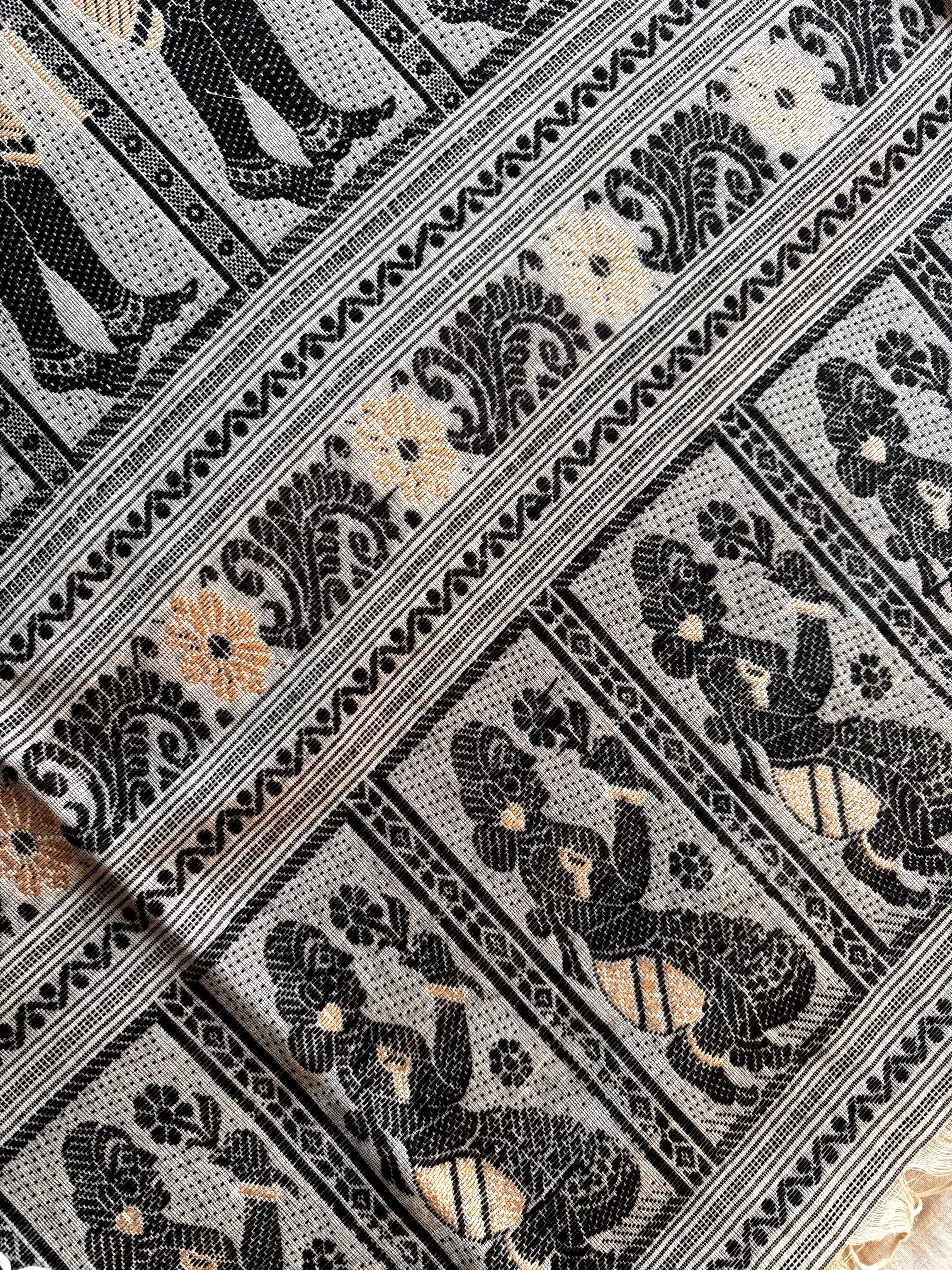 Handwoven Offwhite Colour Cotton Baluchari Saree