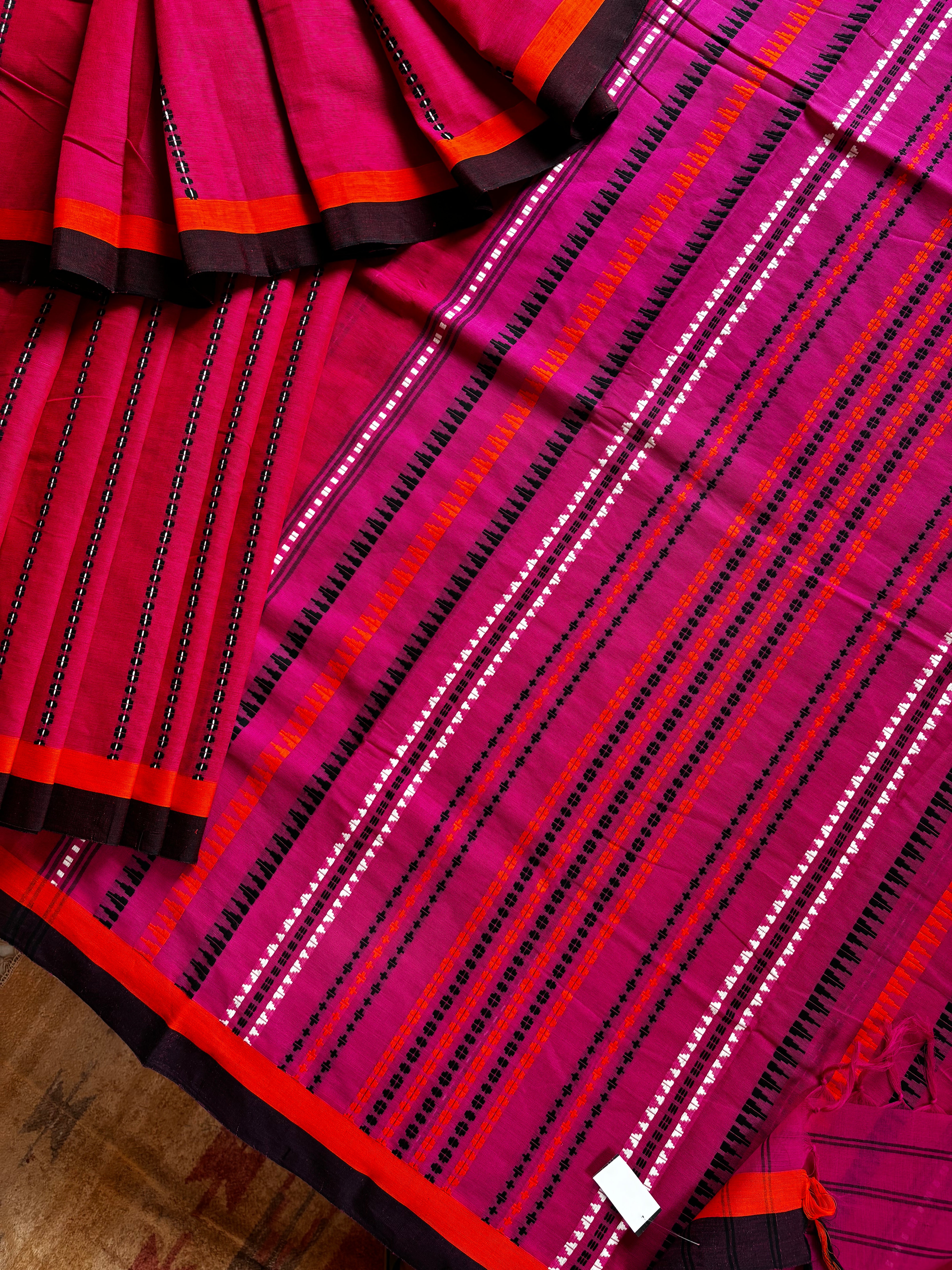 Handwoven Dual Toned Begampuri Cotton Saree