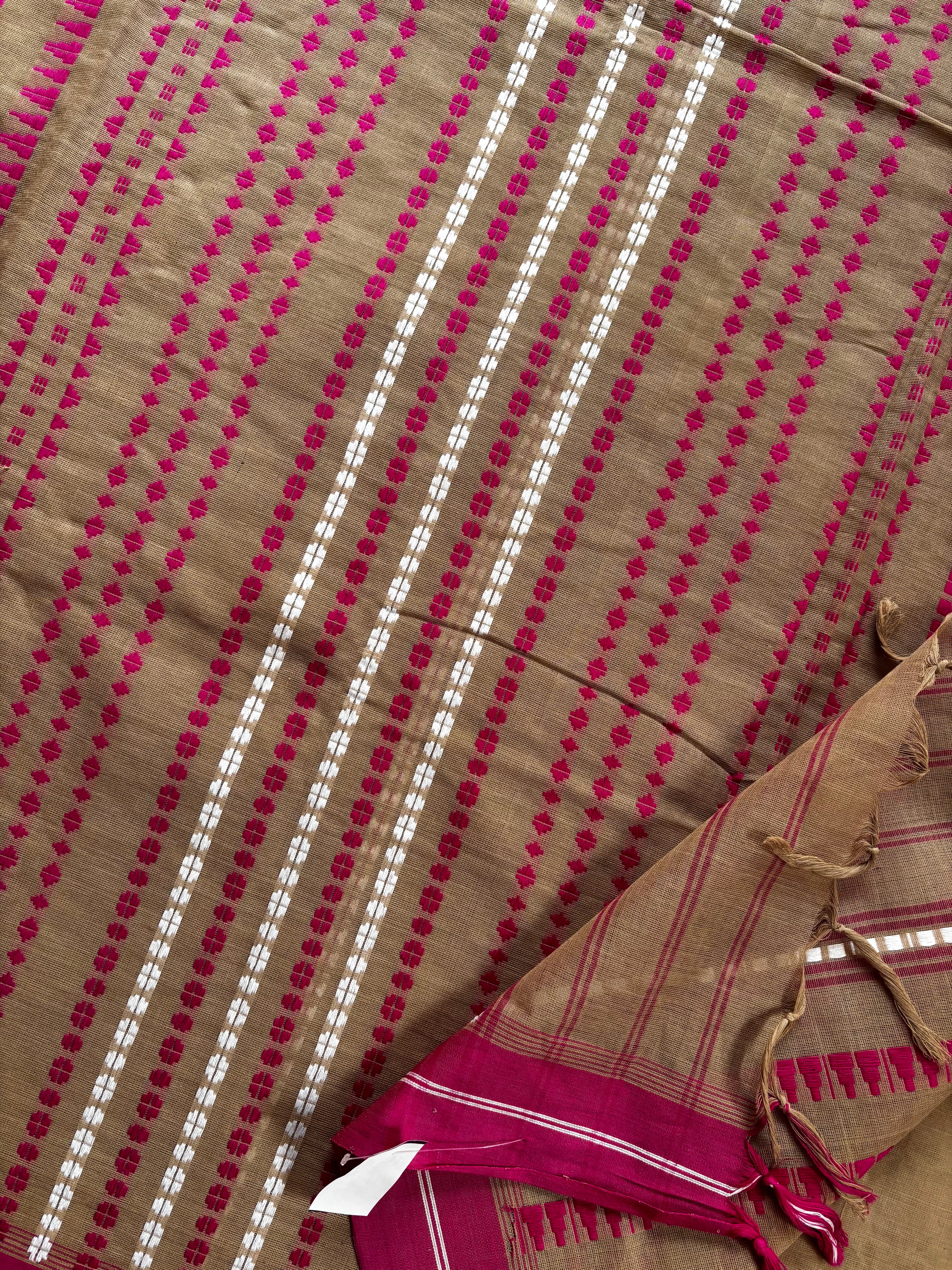 Handwoven Beige Pink Cotton Begampuri Saree