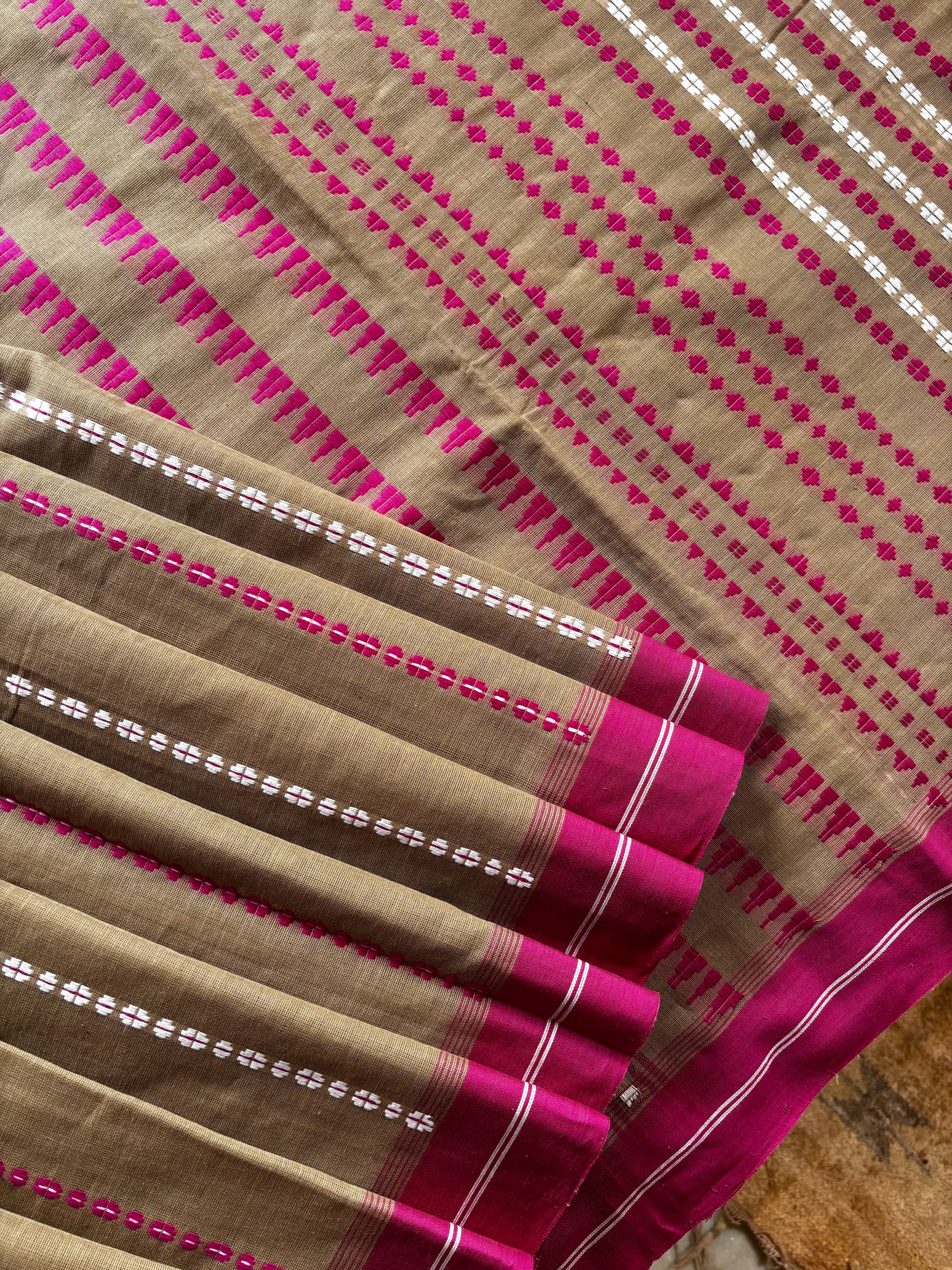 Handwoven Beige Pink Cotton Begampuri Saree