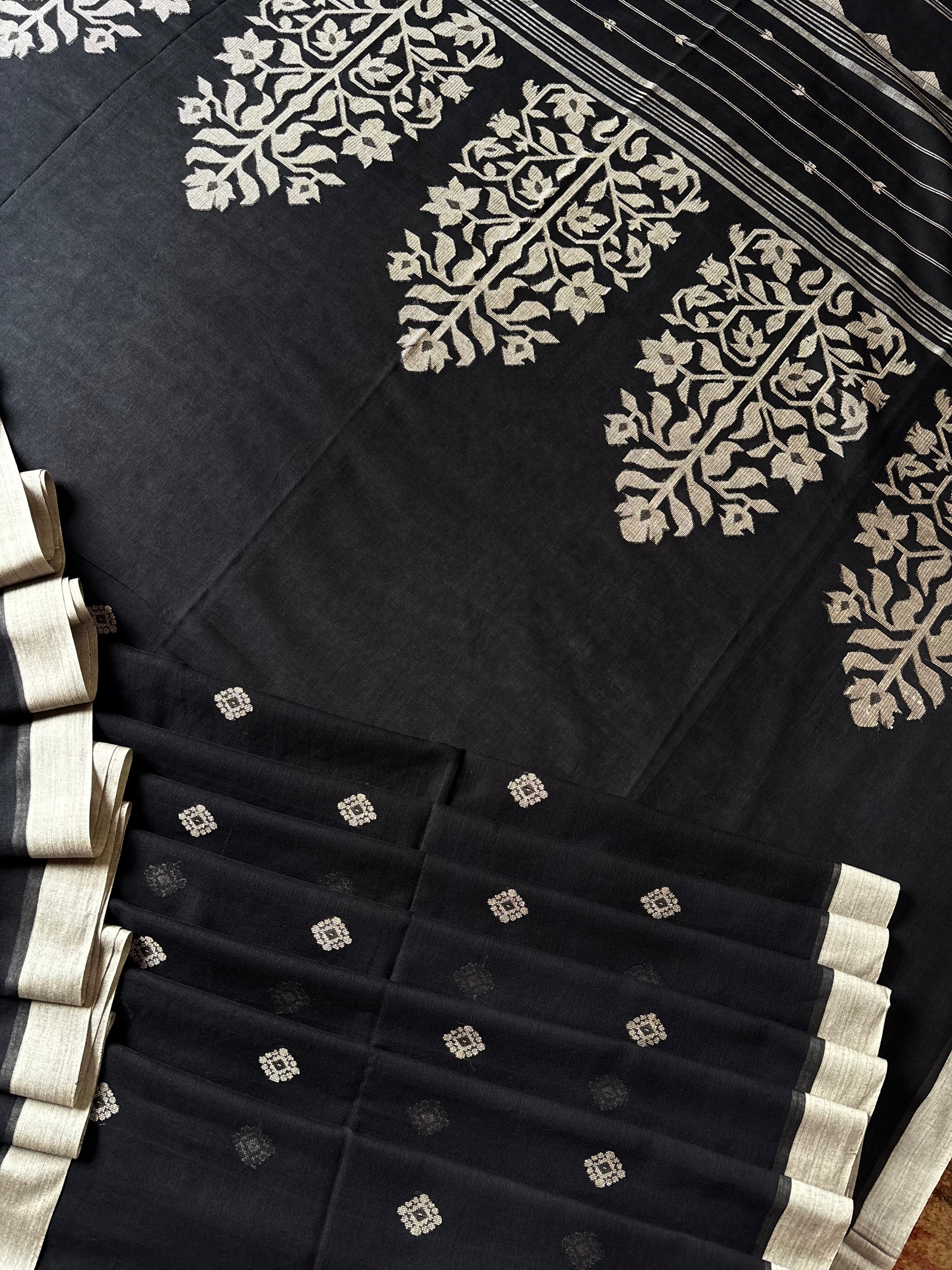 Handwoven Black White Cotton Jamdani Saree