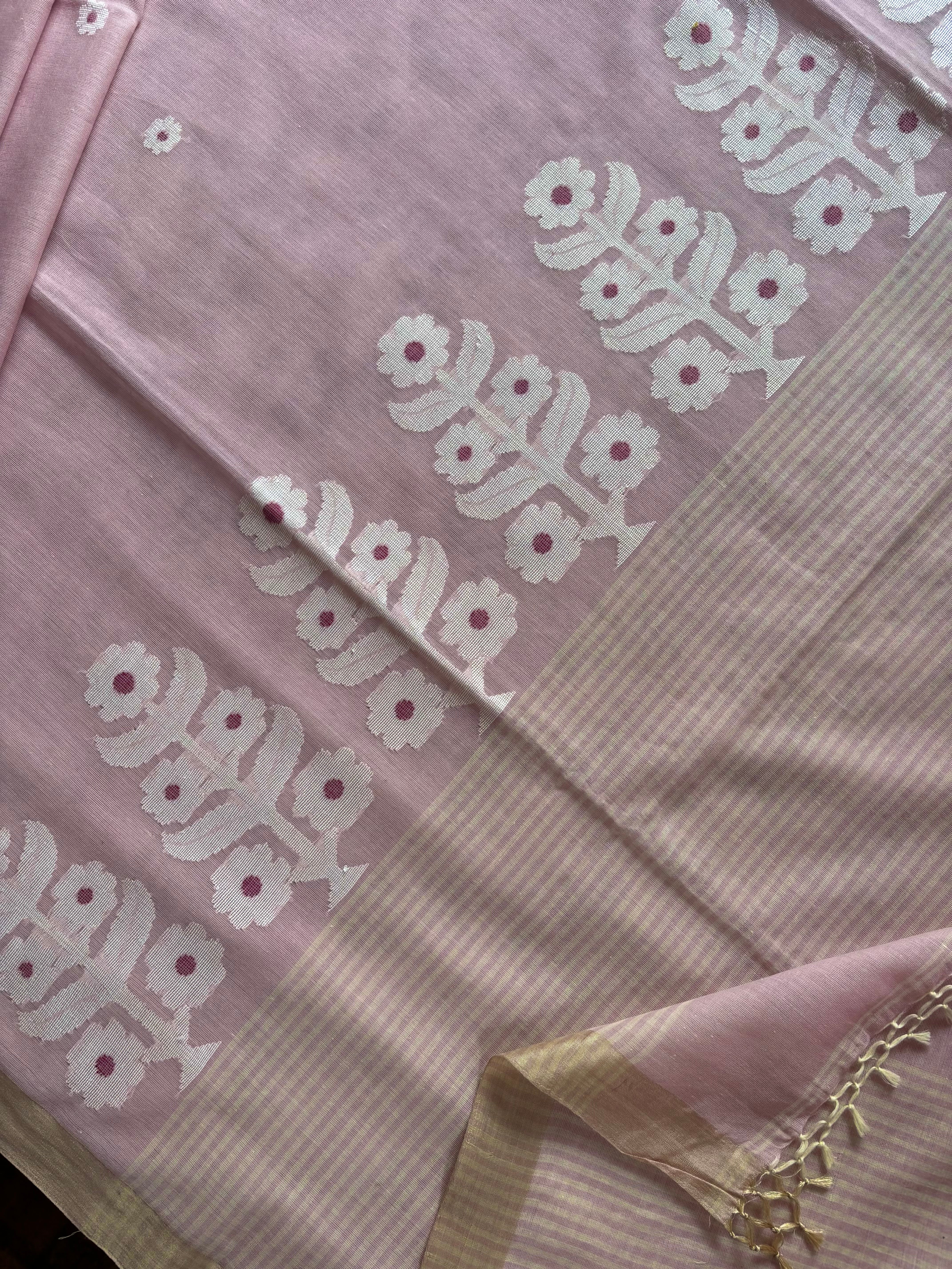 Handwoven Light Dusty Pink Colour Cotton Jamdani Saree