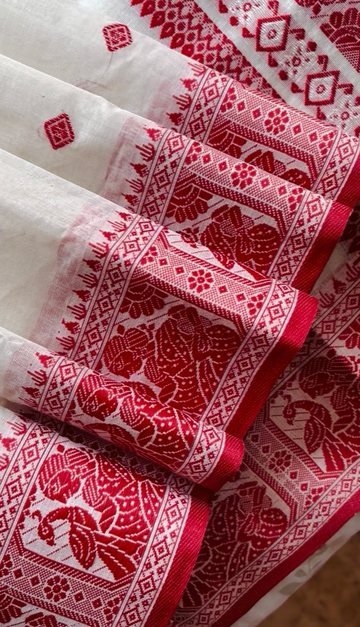 Handwoven Creamish White Red Cotton Baluchari Saree