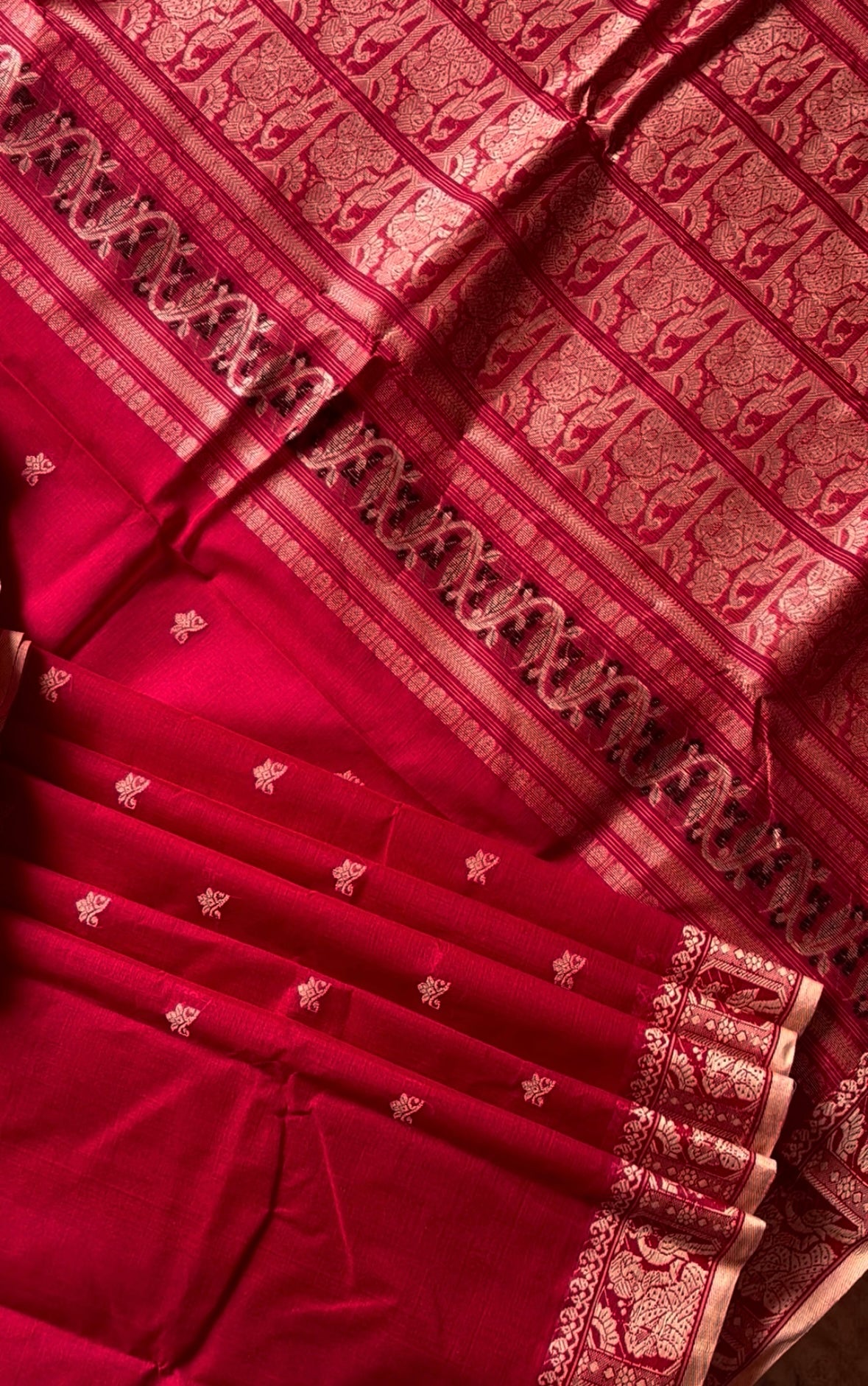 Handwoven Red Colour Cotton Baluchari Saree