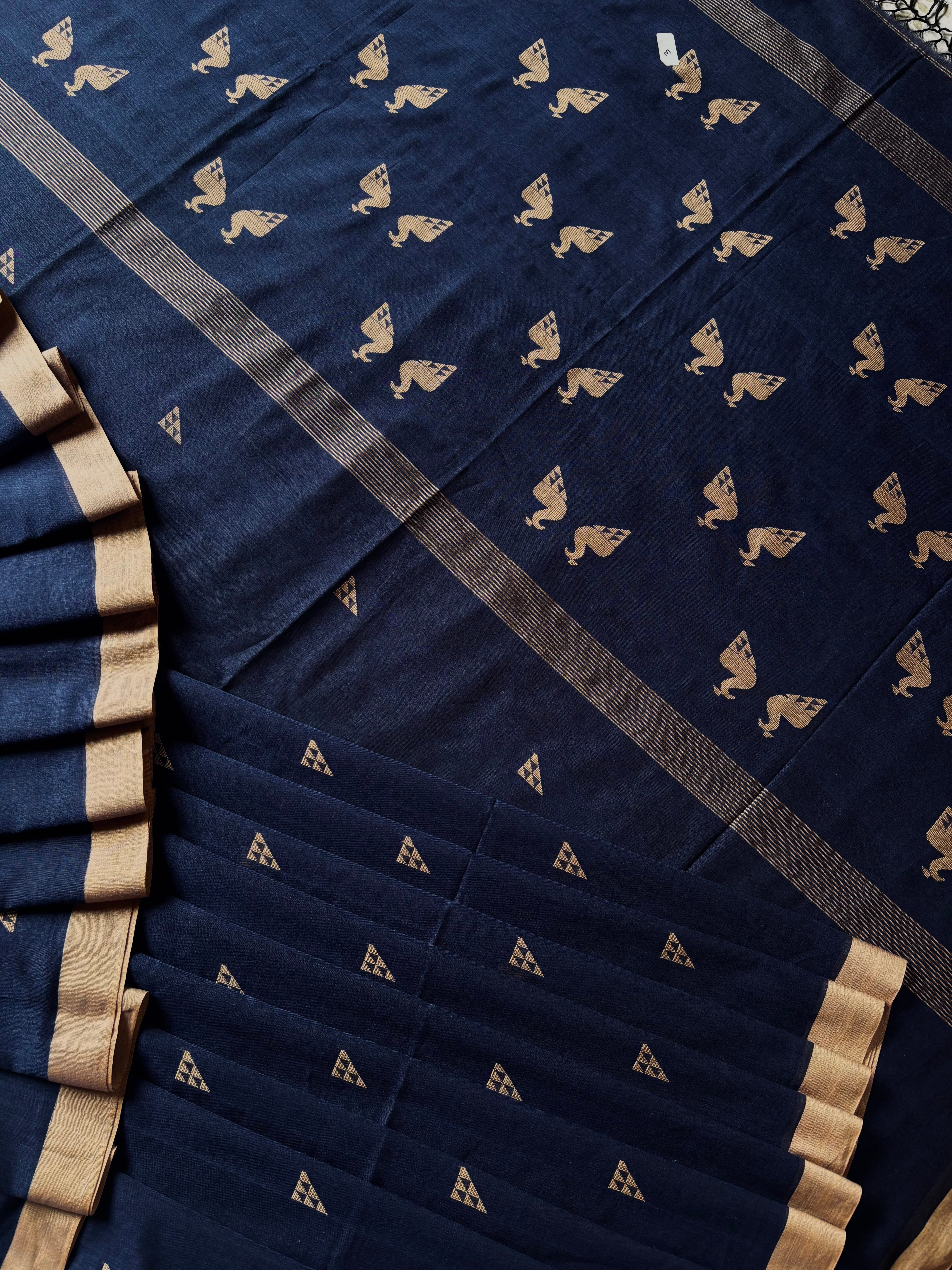 Handwoven Greyish Blue Colour Cotton Jamdani Saree