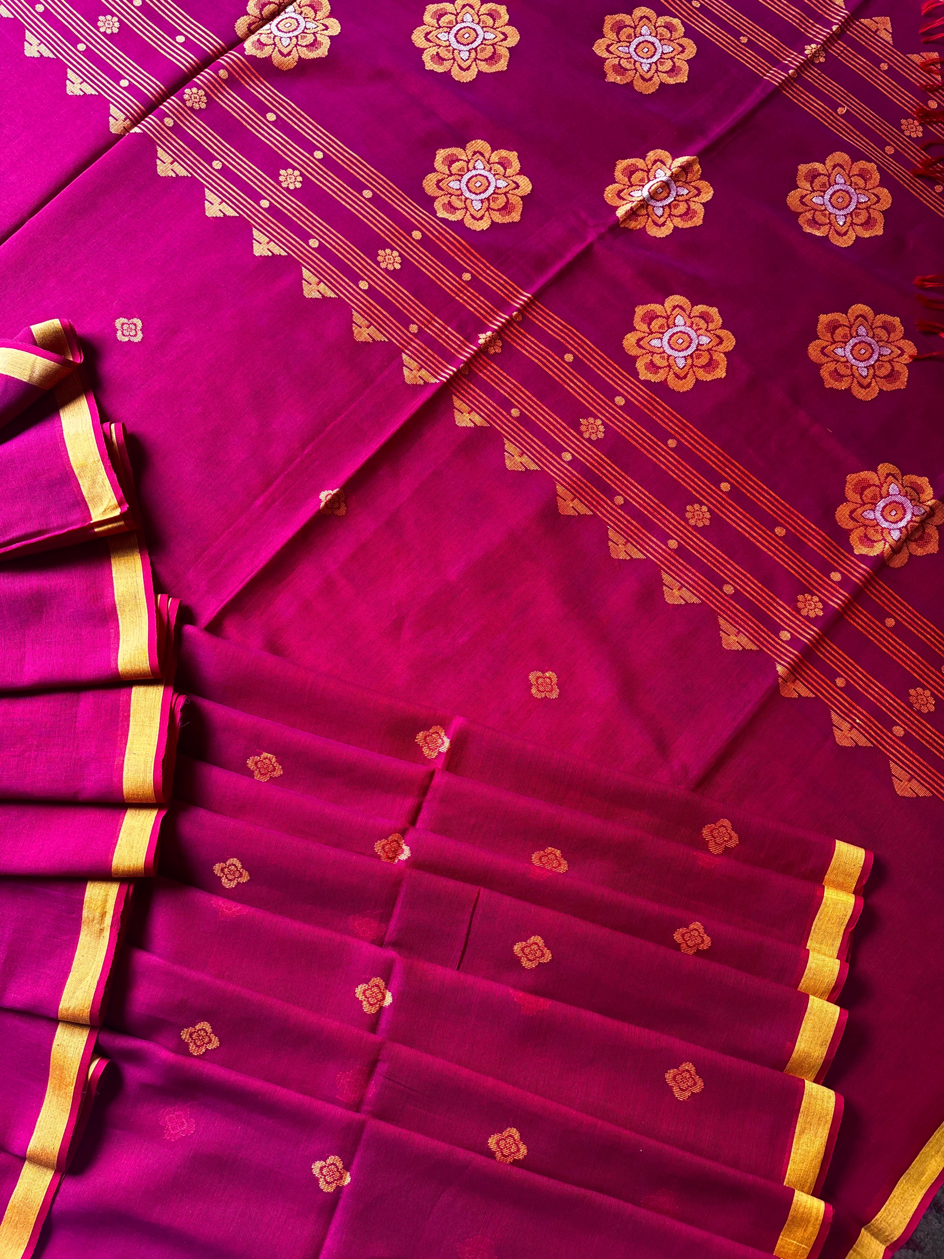 Handwoven Dual Toned Cotton Jamdani Saree