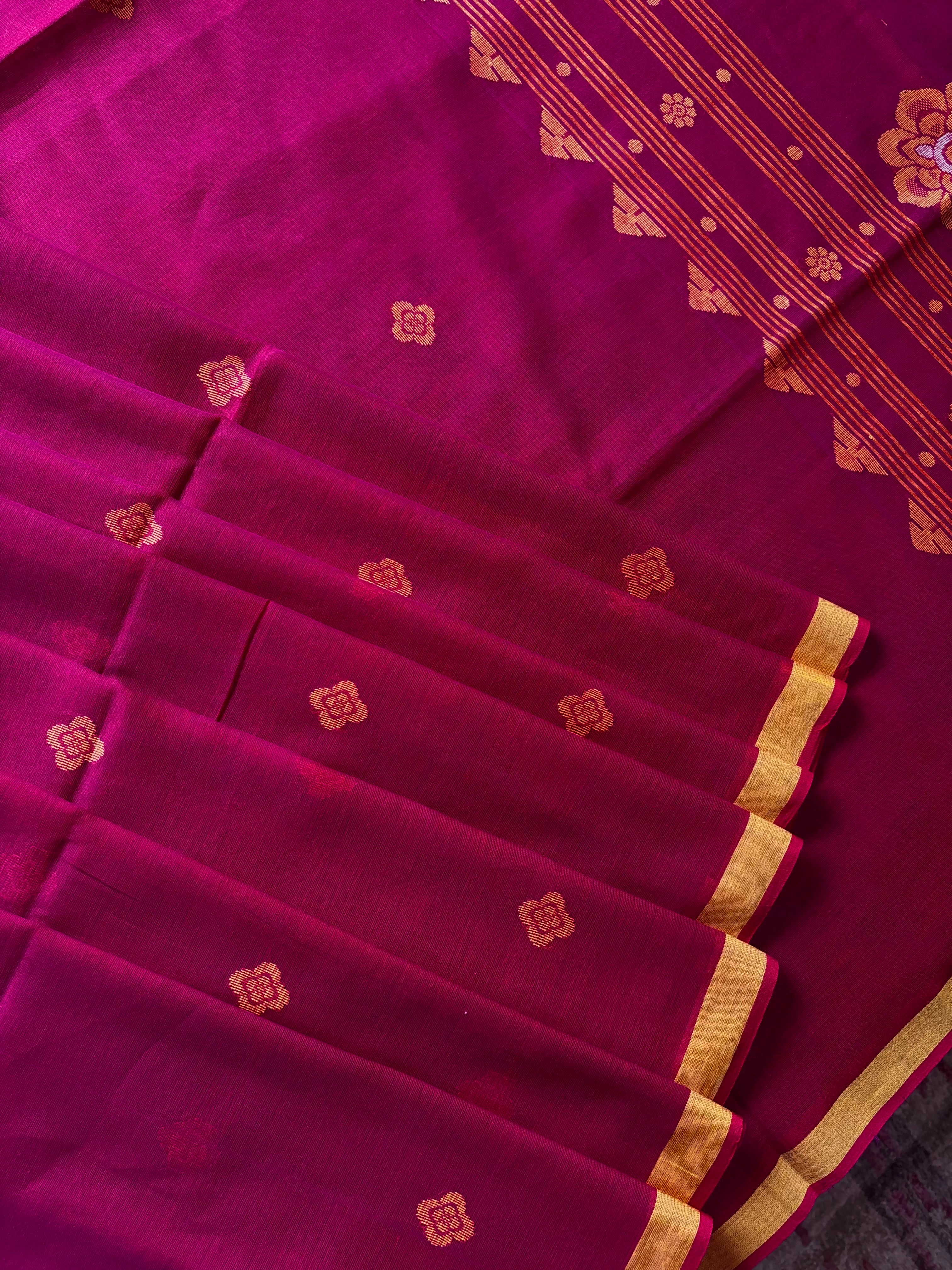 Handwoven Dual Toned Cotton Jamdani Saree