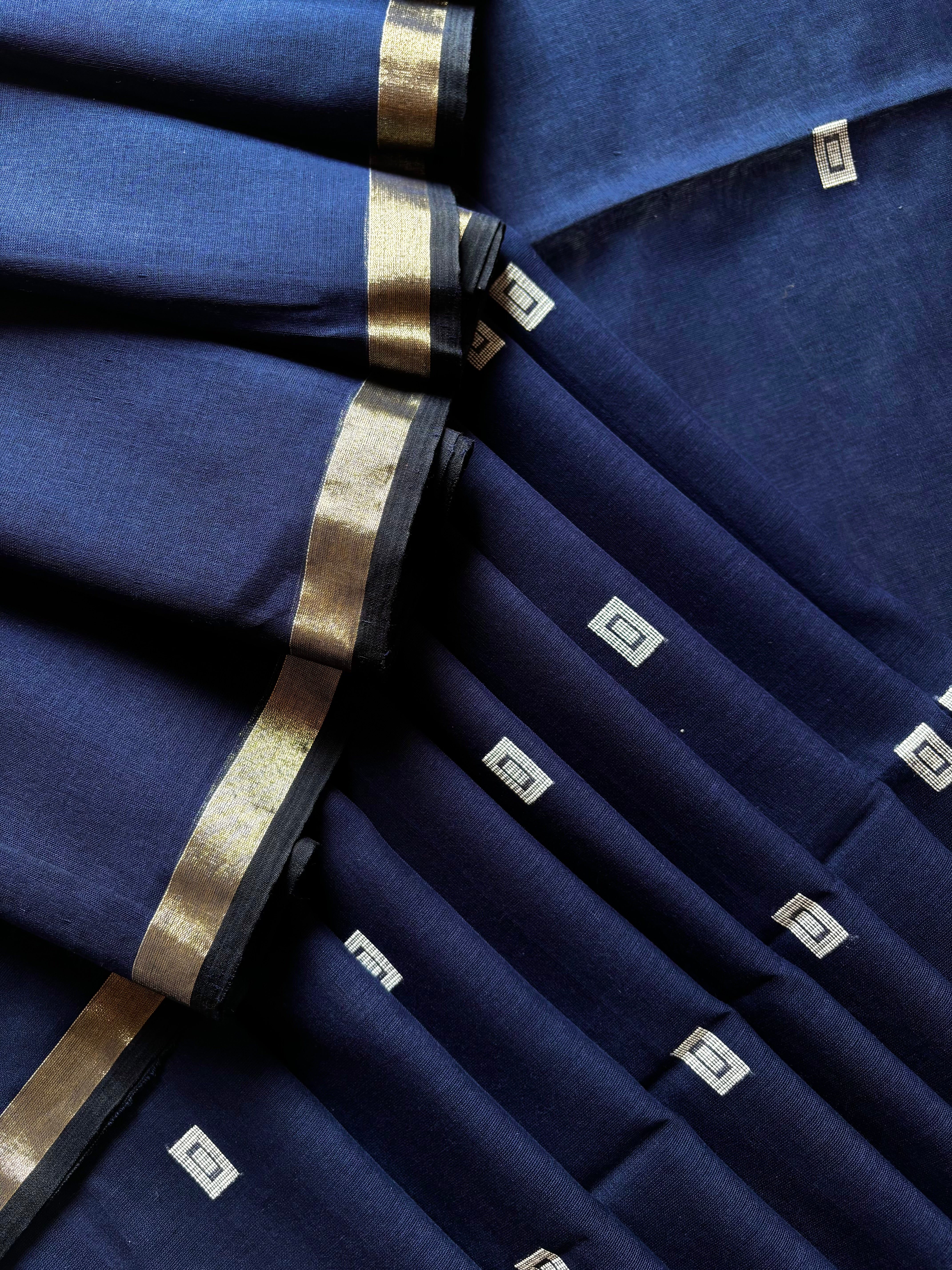 Handwoven Blue Cotton Jamdani Saree