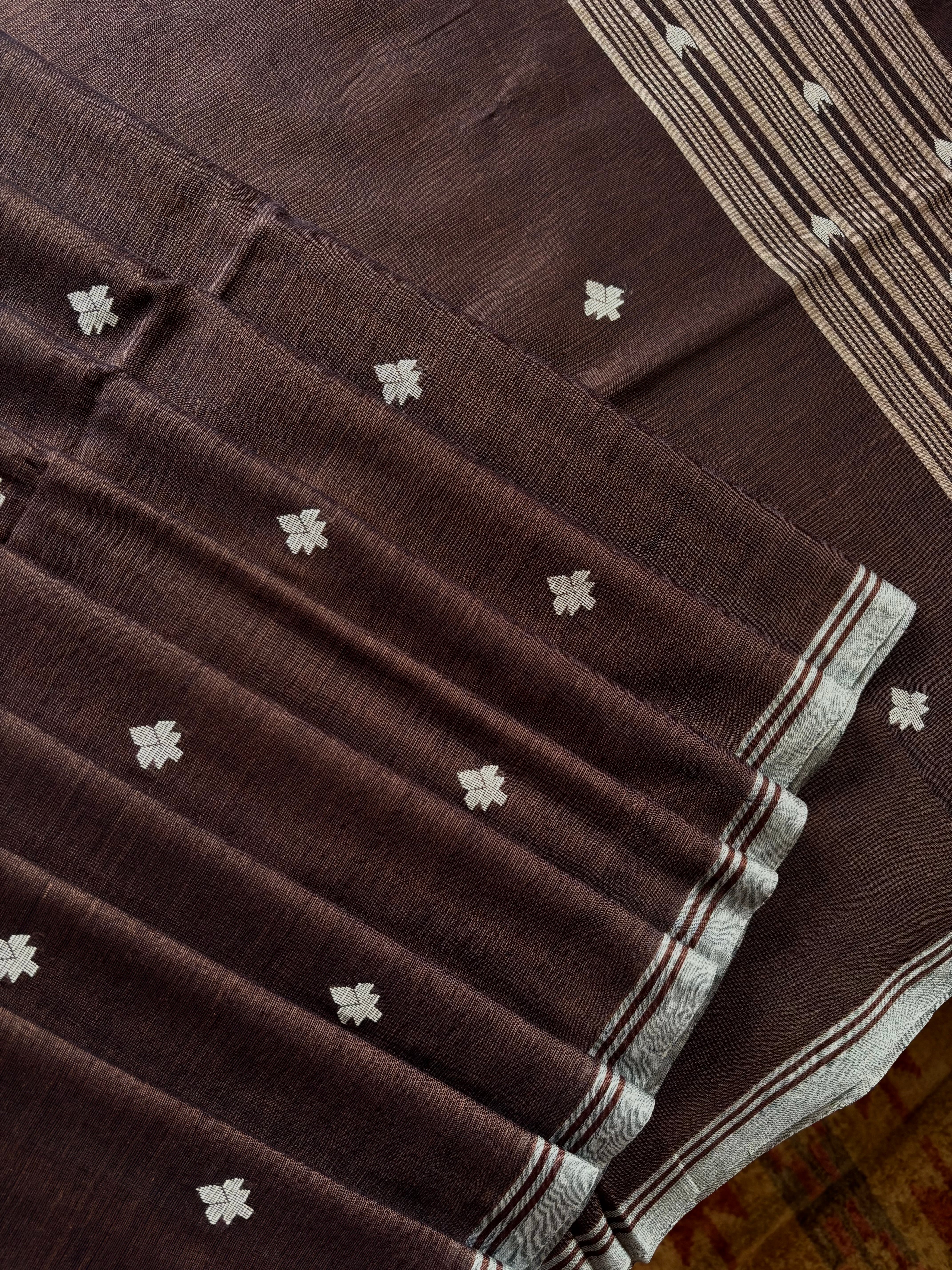 Handwoven Brown Blue Dual Toned Cotton Jamdani Saree