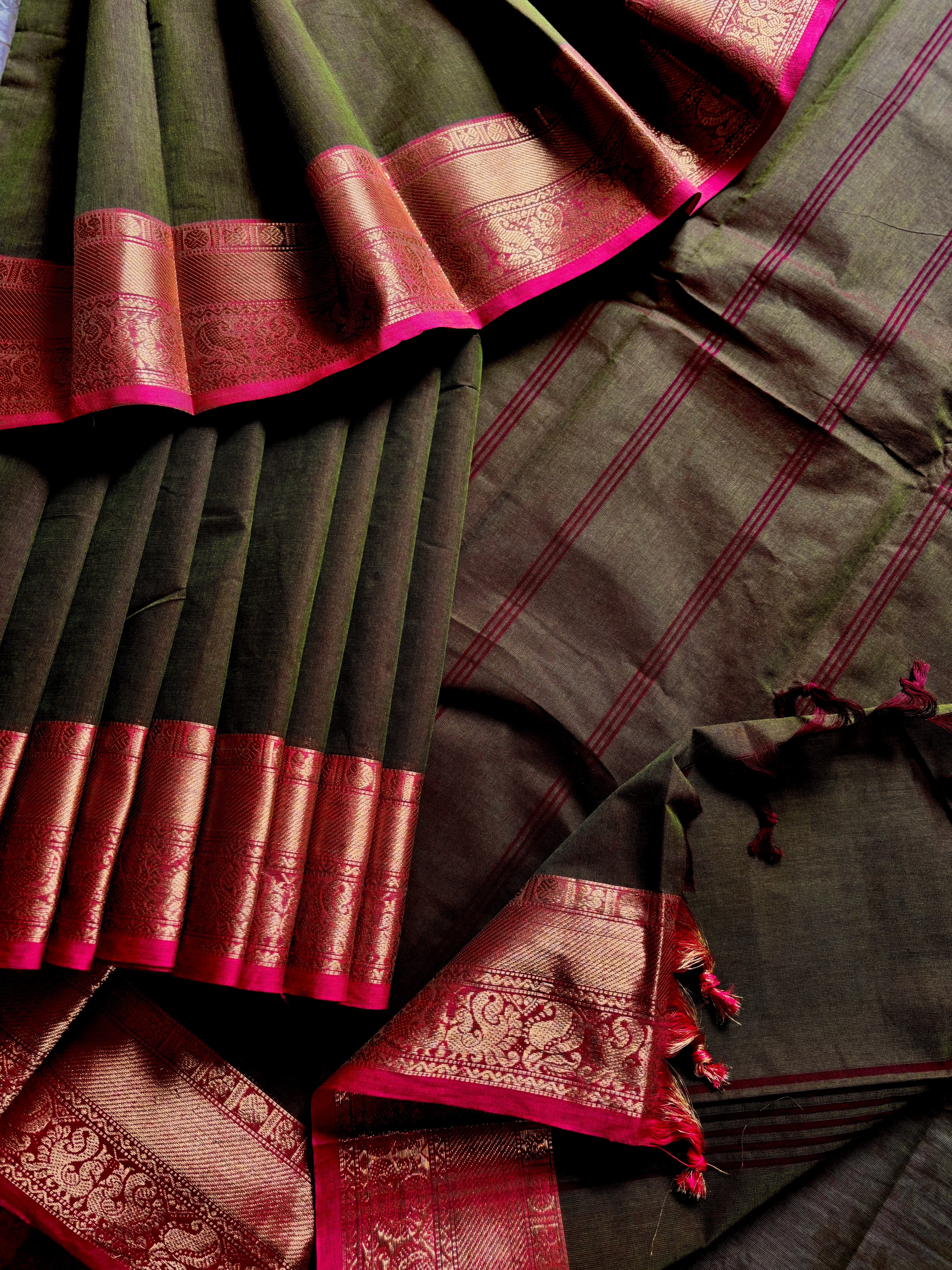 Dual Toned Green Kanchipuram Cotton Saree
