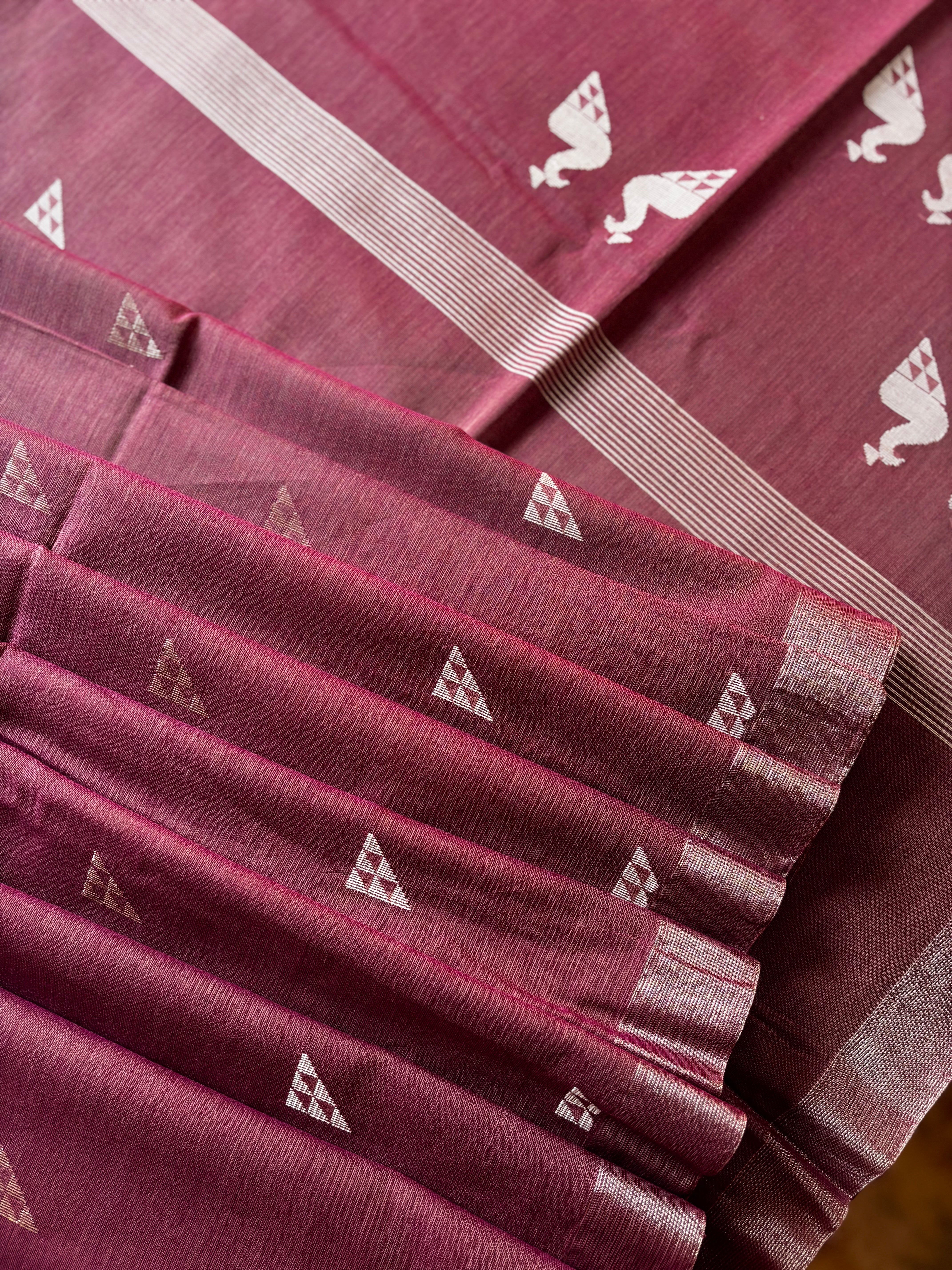 Handwoven Pink Colour Cotton Jamdani Saree