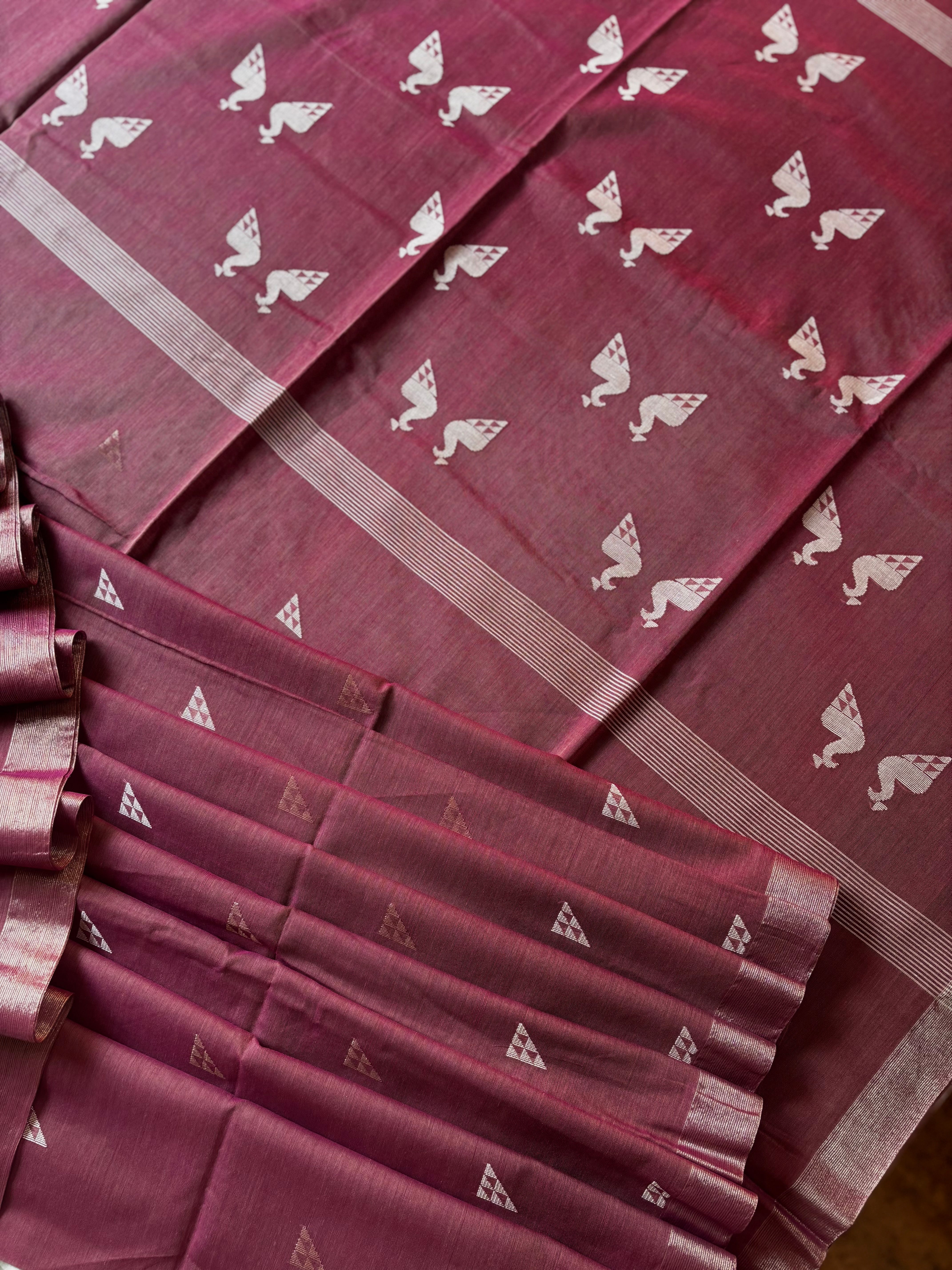 Handwoven Pink Colour Cotton Jamdani Saree