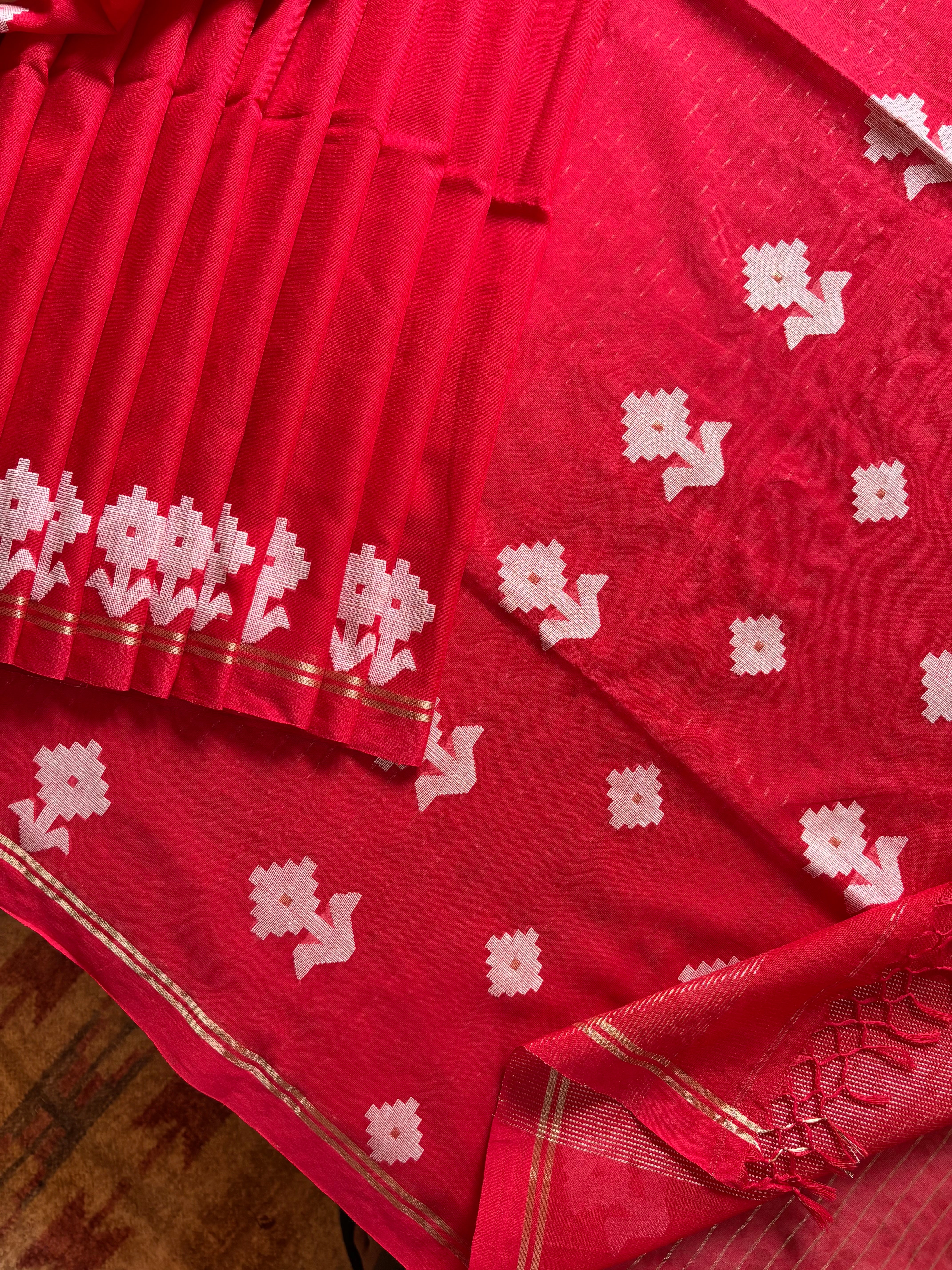 Handwoven Red Cotton Jamdani Saree
