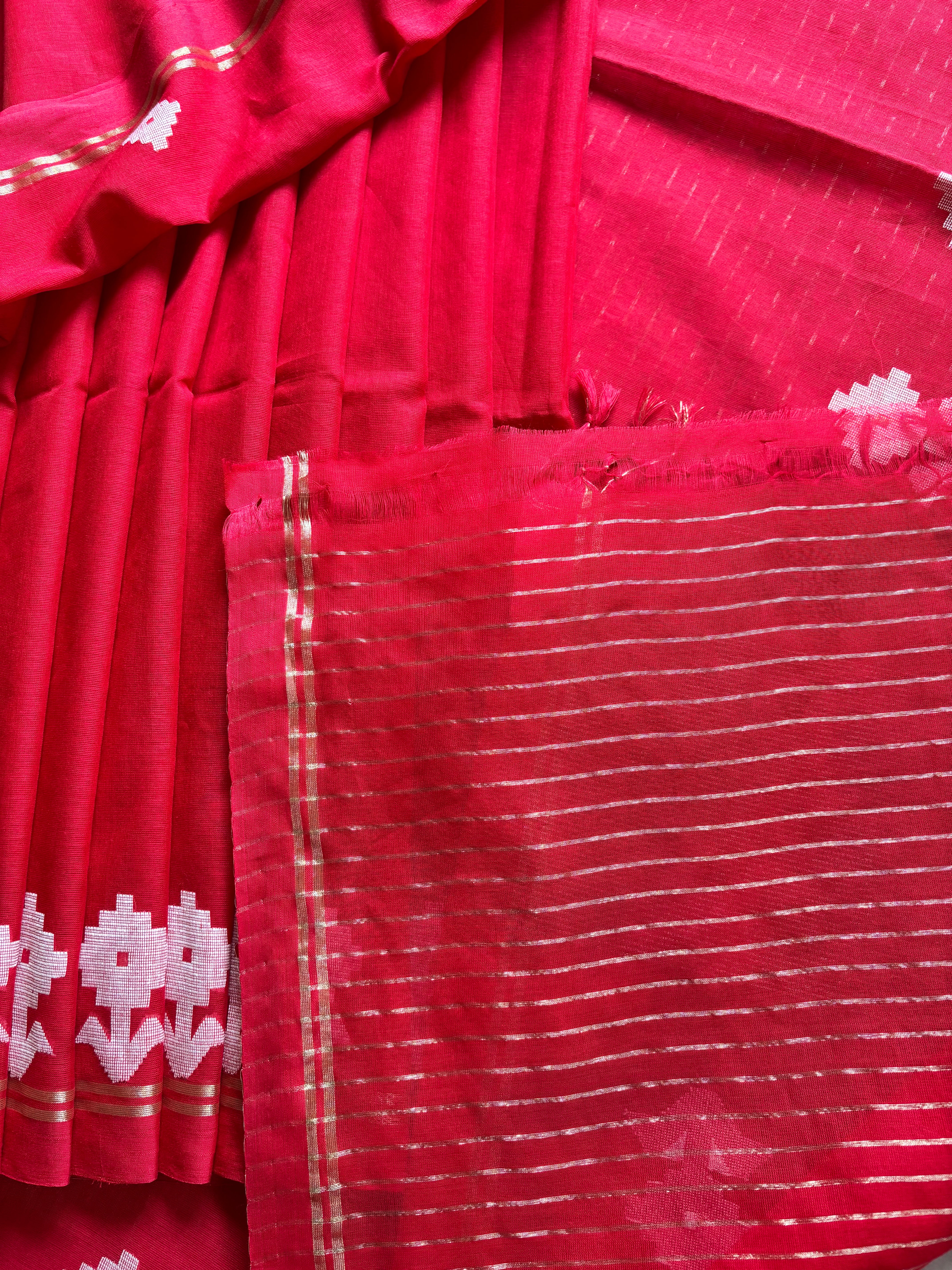 Handwoven Red Cotton Jamdani Saree