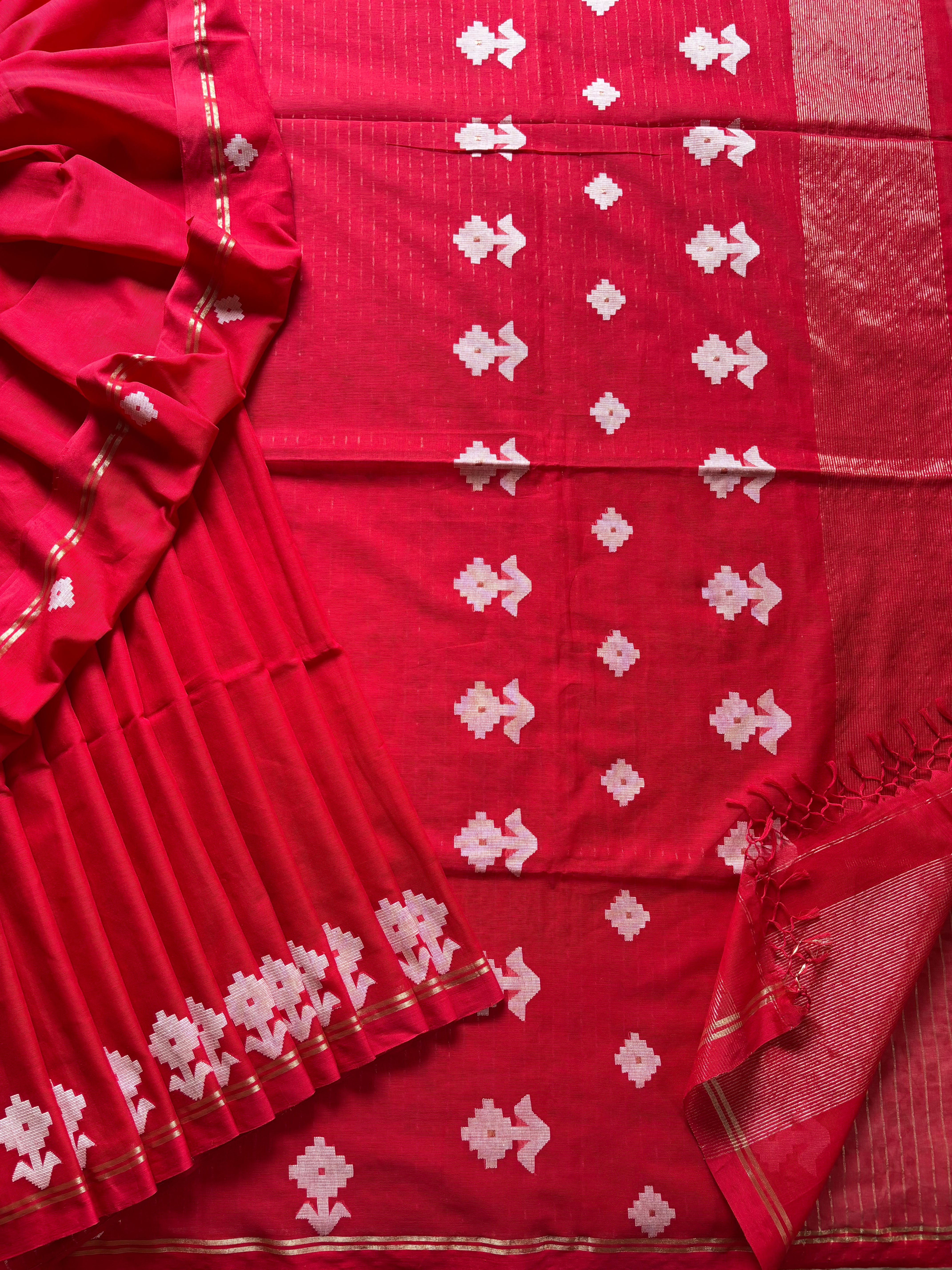 Handwoven Red Cotton Jamdani Saree