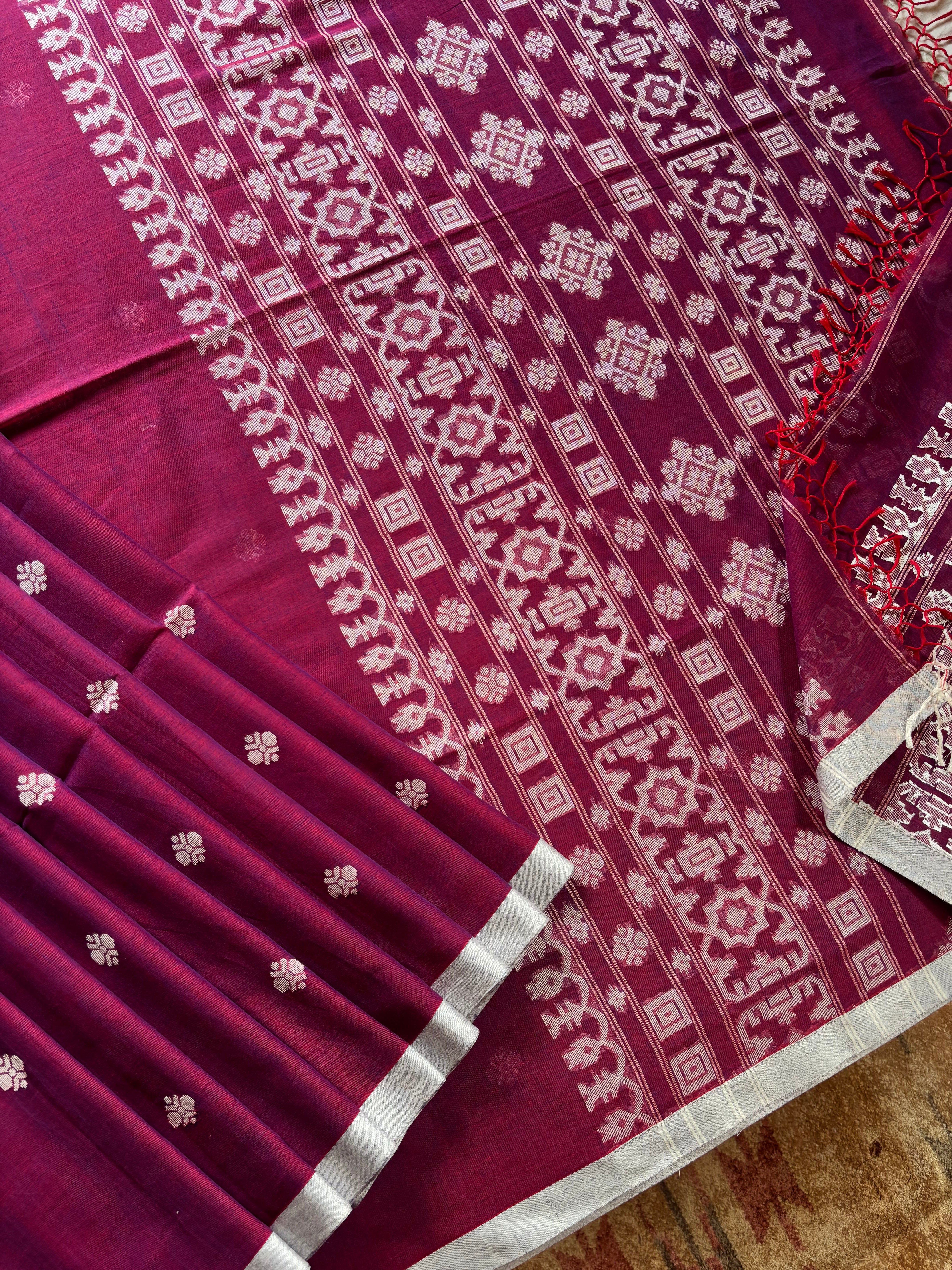 Pure Cotton Red Blue Dual Toned Jamdani