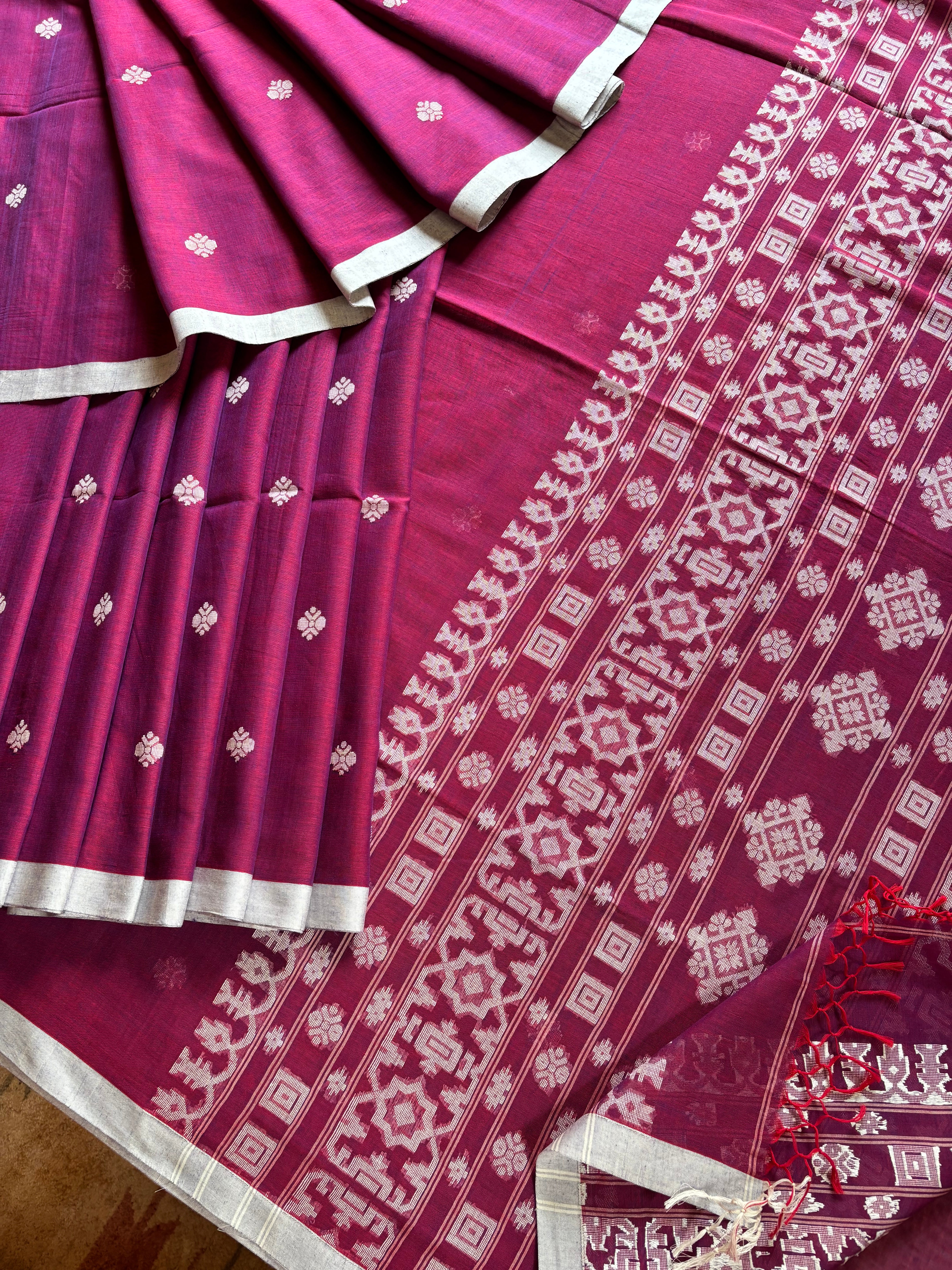 Pure Cotton Red Blue Dual Toned Jamdani
