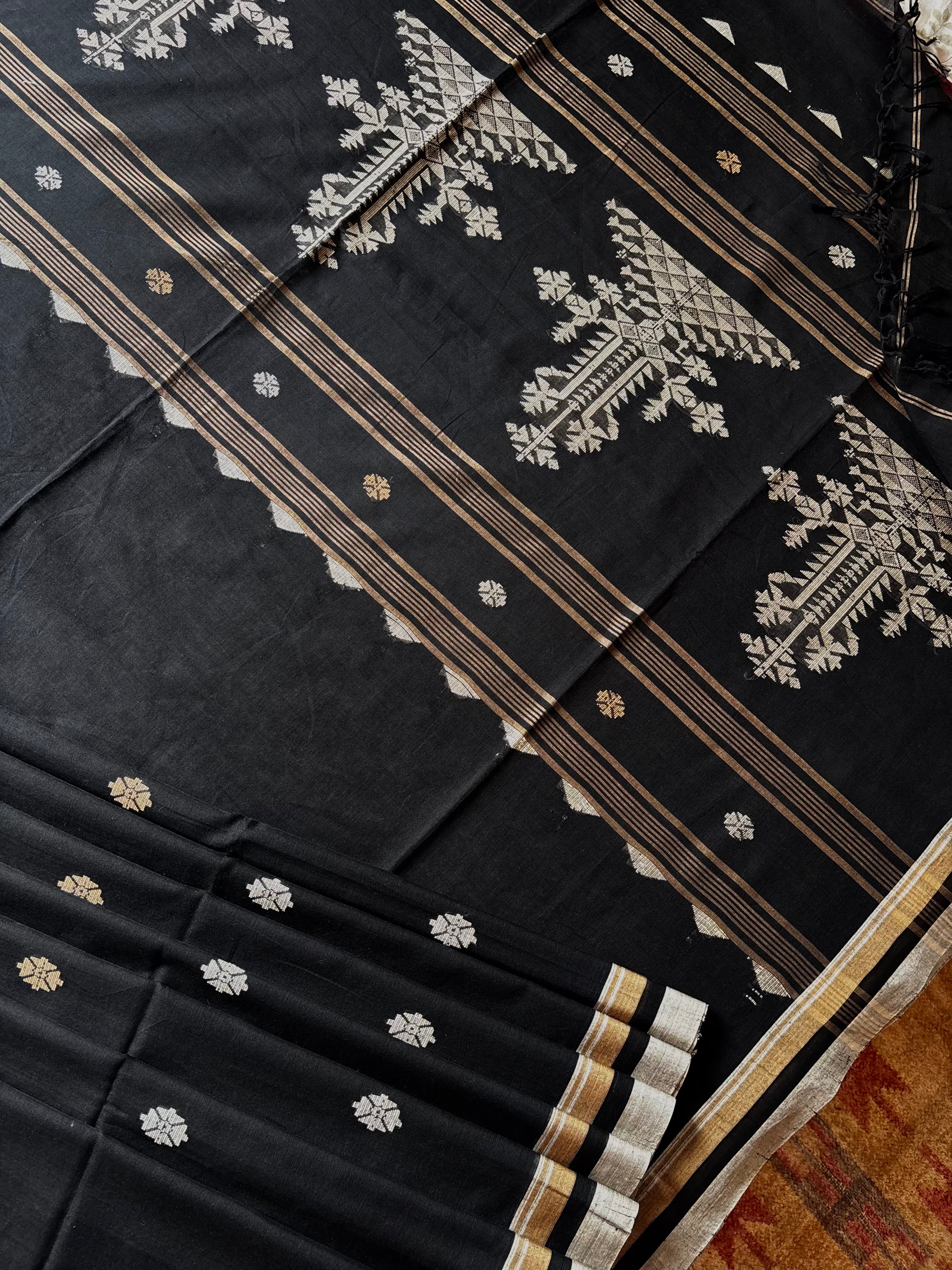 Handwoven Black Cotton Jamdani Saree
