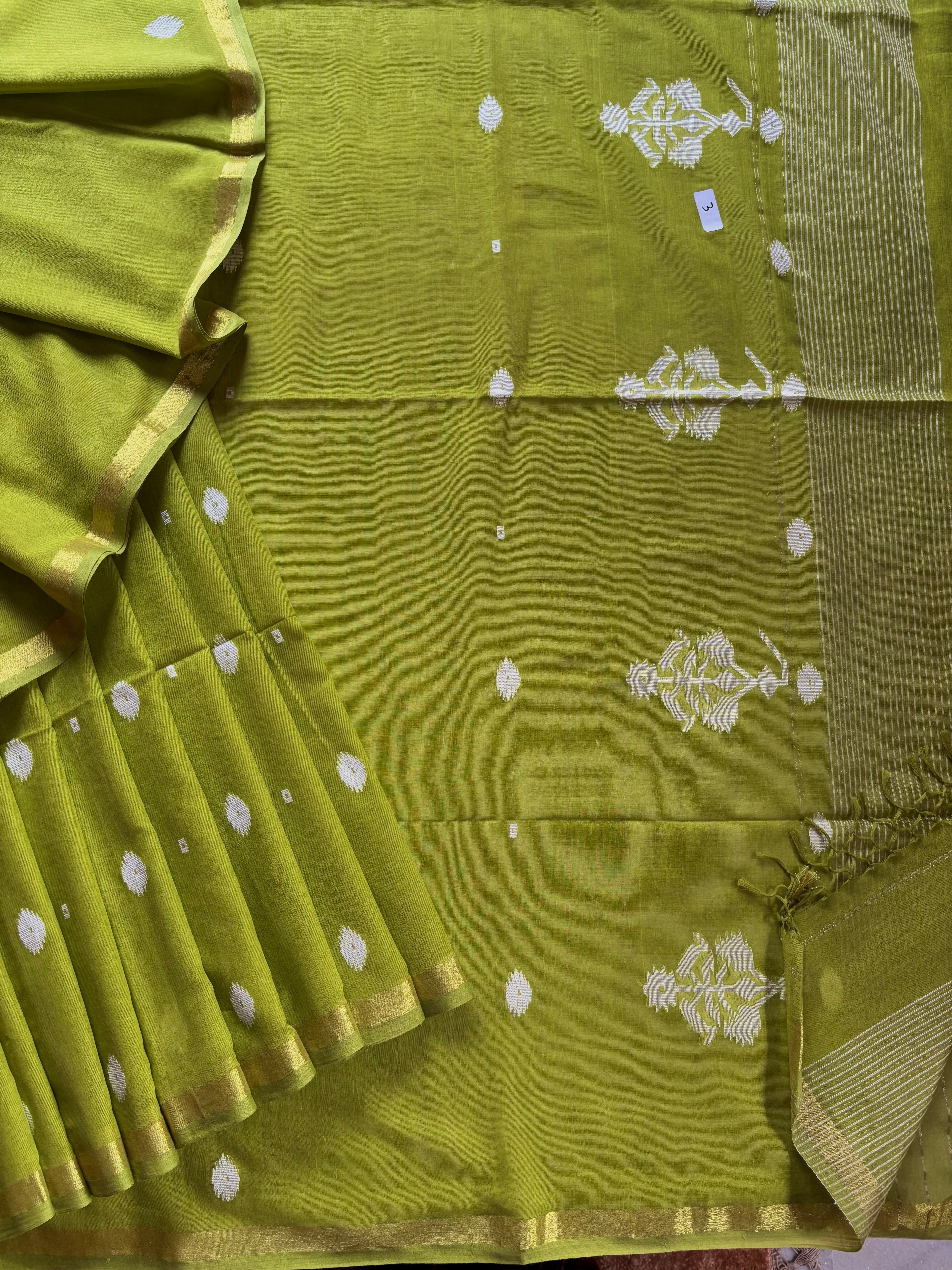 Handwoven Light Green Cotton Jamdani Saree