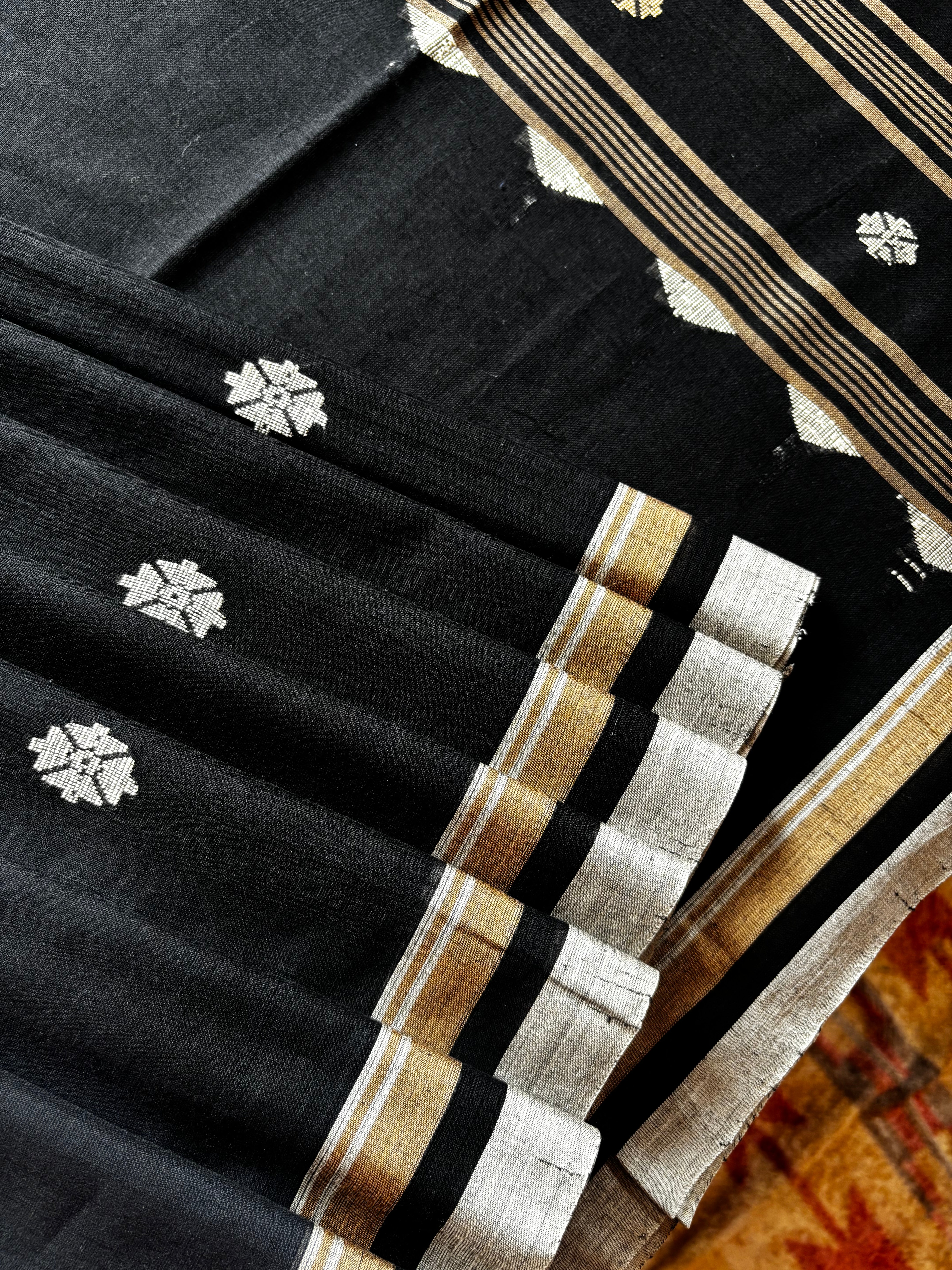 Handwoven Black Cotton Jamdani Saree