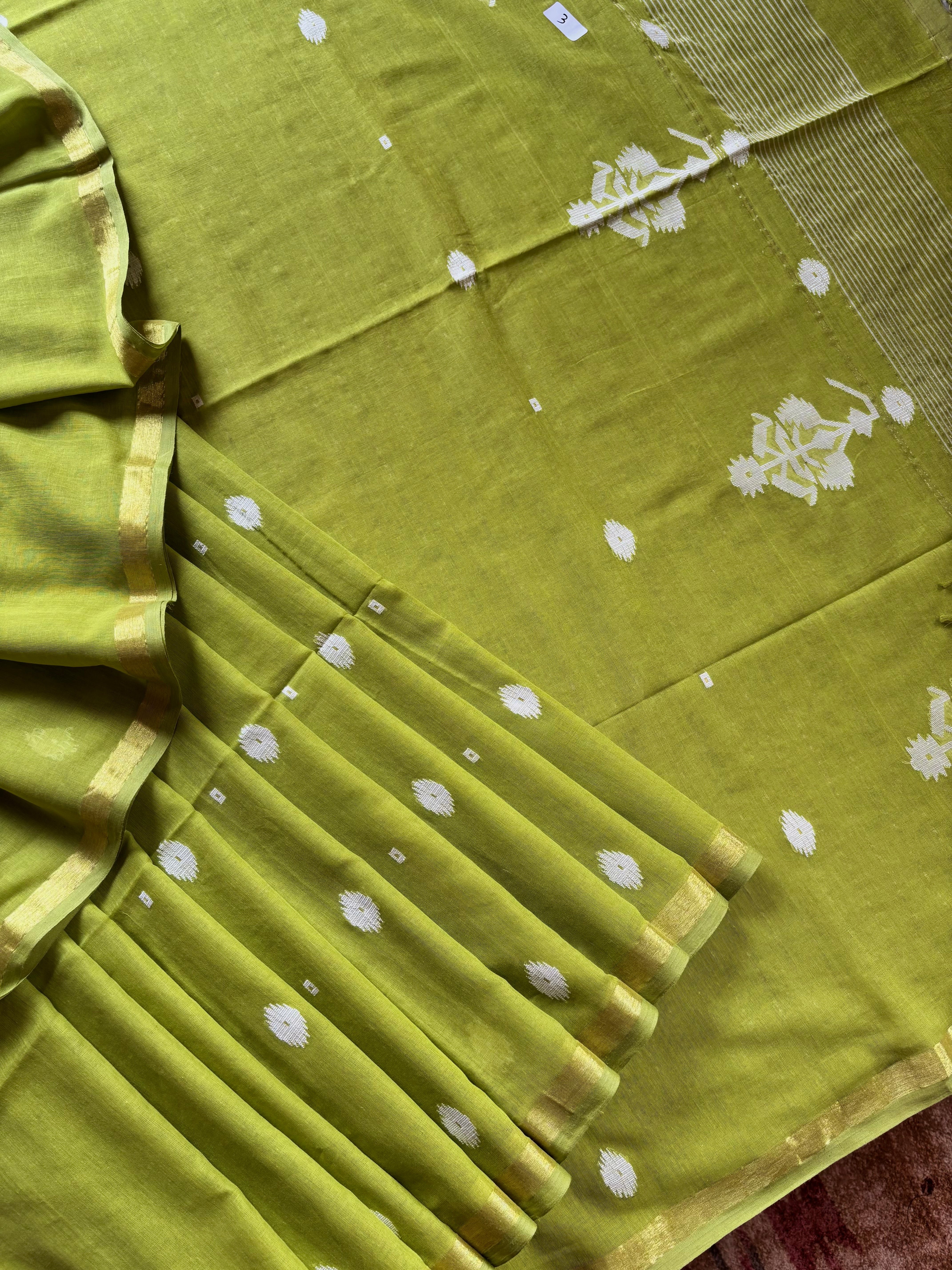 Handwoven Light Green Cotton Jamdani Saree