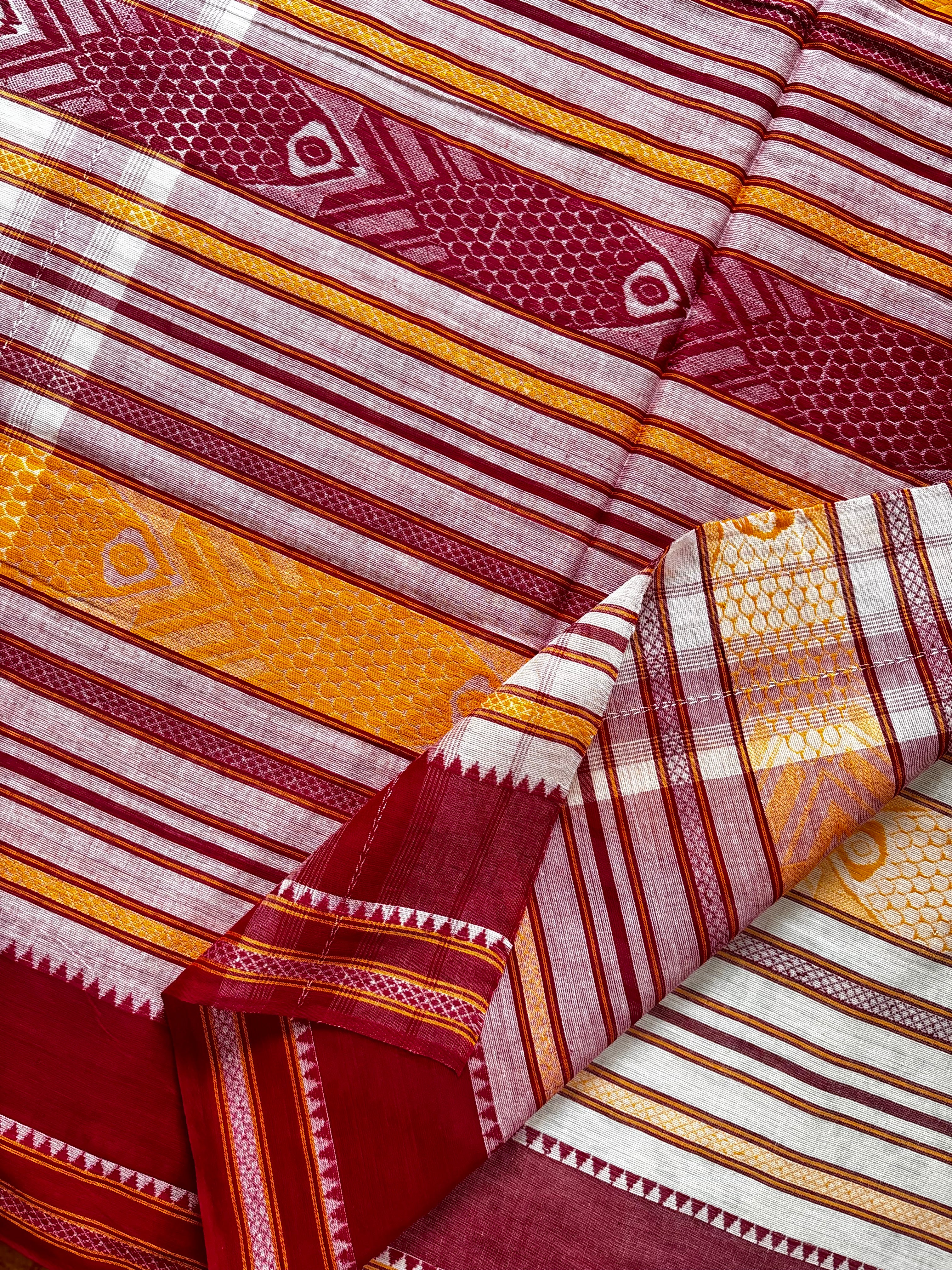 Handwoven White Colour Cotton Dhonekhali Saree