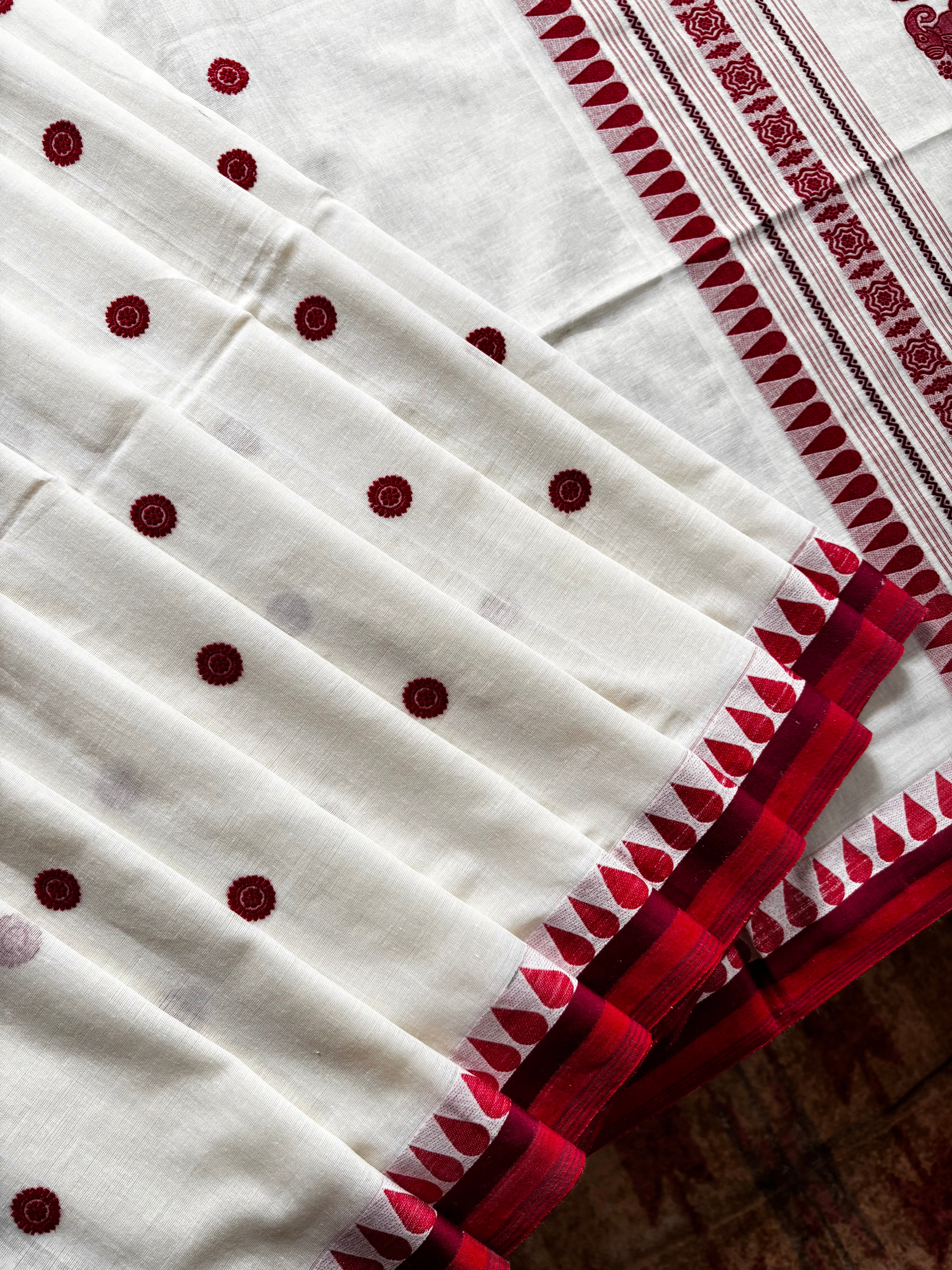Handwoven Offwhite Red Phulia Cotton Saree